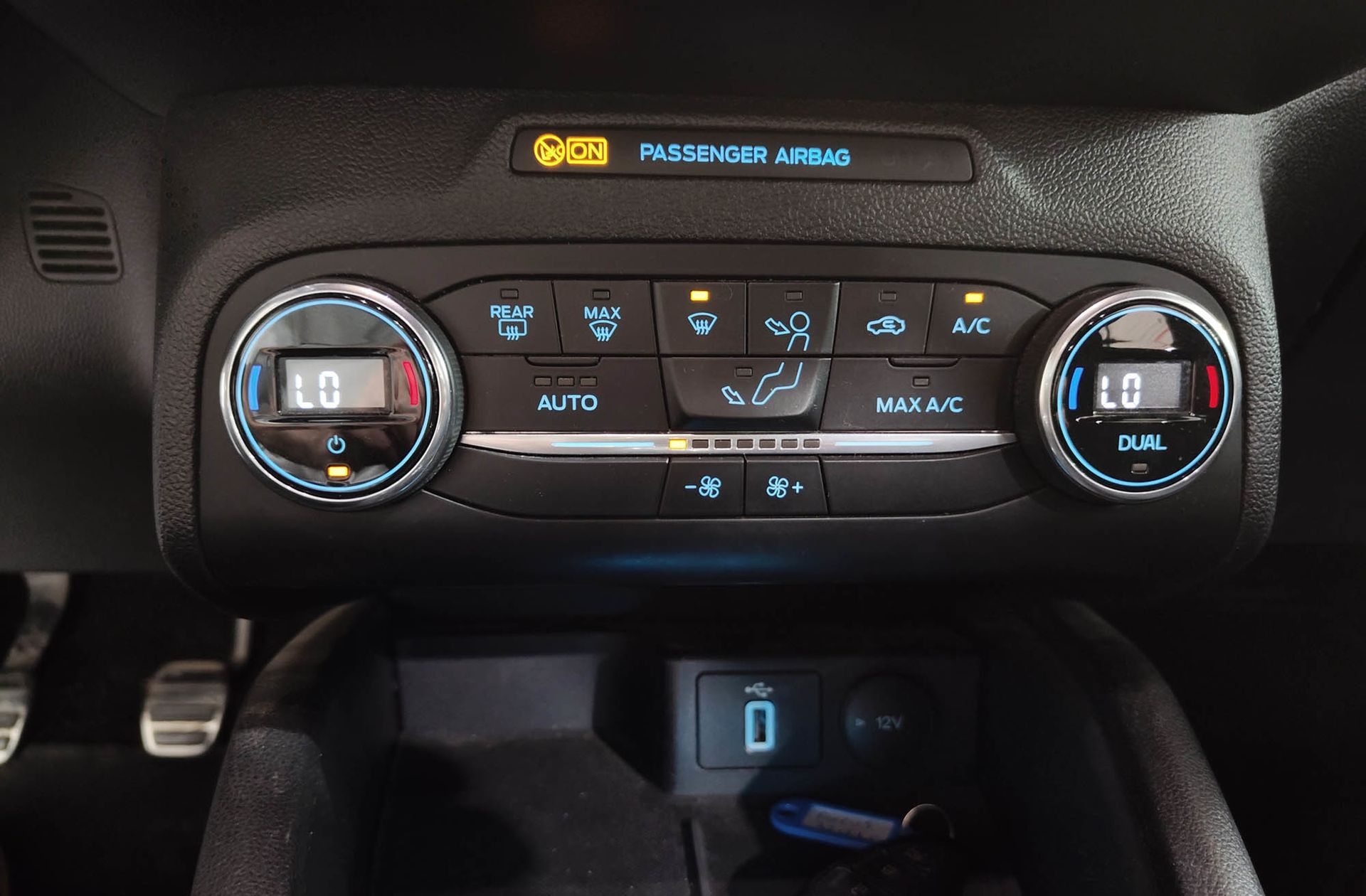 Ford Focus 1.0 EcoBoost ST-Line X - foto 30