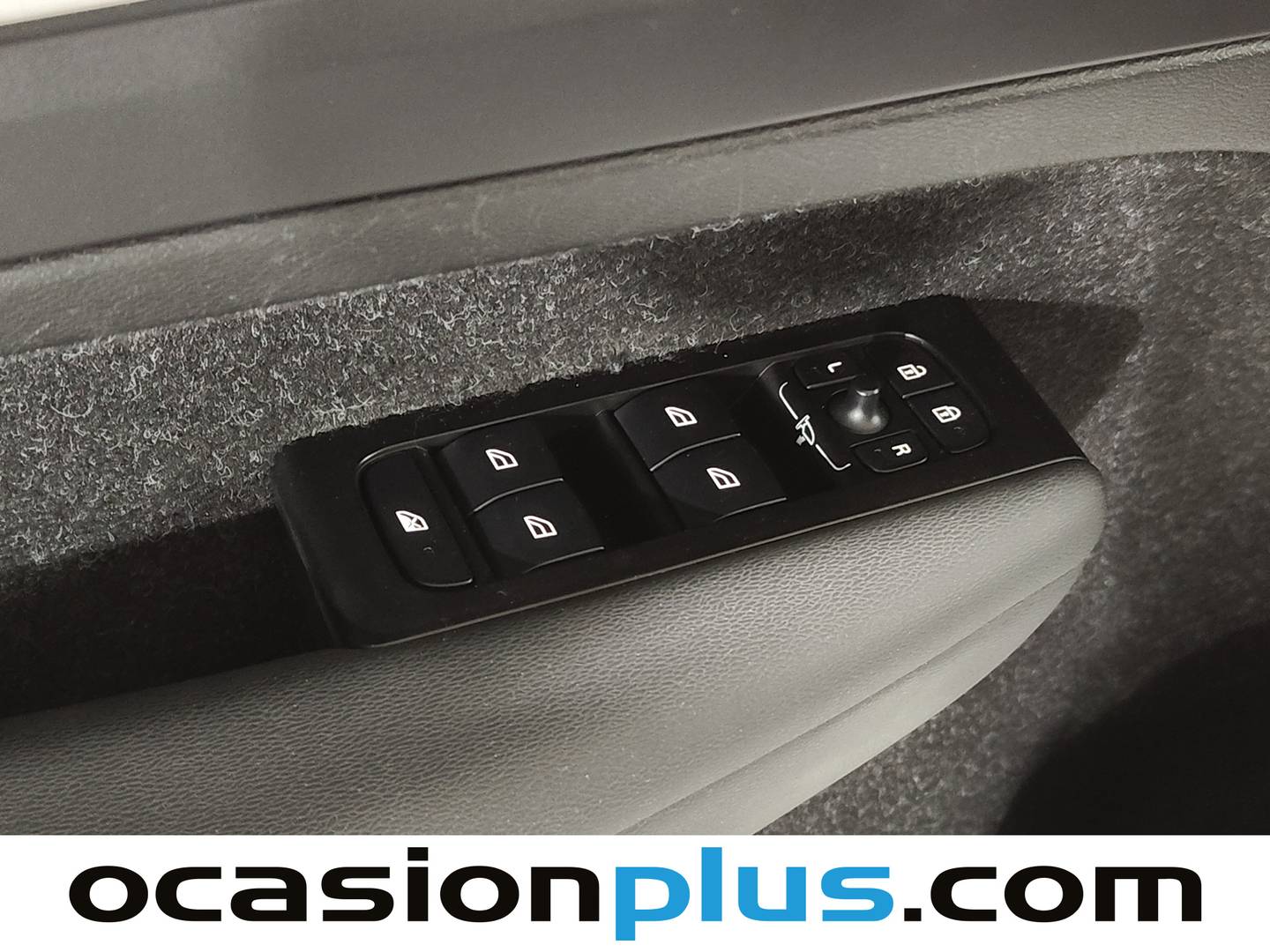 Volvo XC40 Volvo XC40 T3 Momentum Pro Auto (163 CV) de ocasión