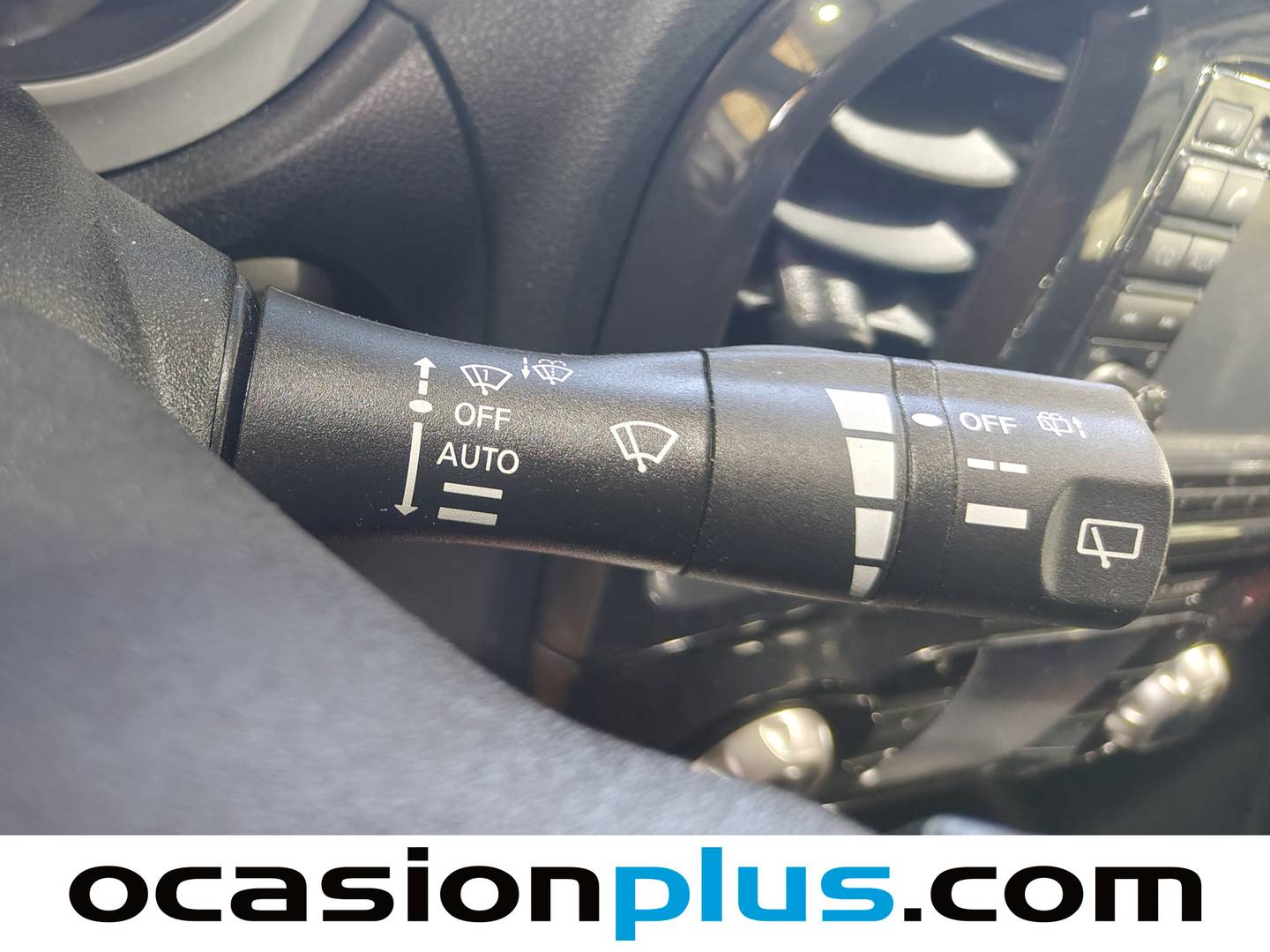 Equipamiento del Nissan JUKE Nissan Juke 1.6 Tekna Premium CVT 4X2 (117 CV)