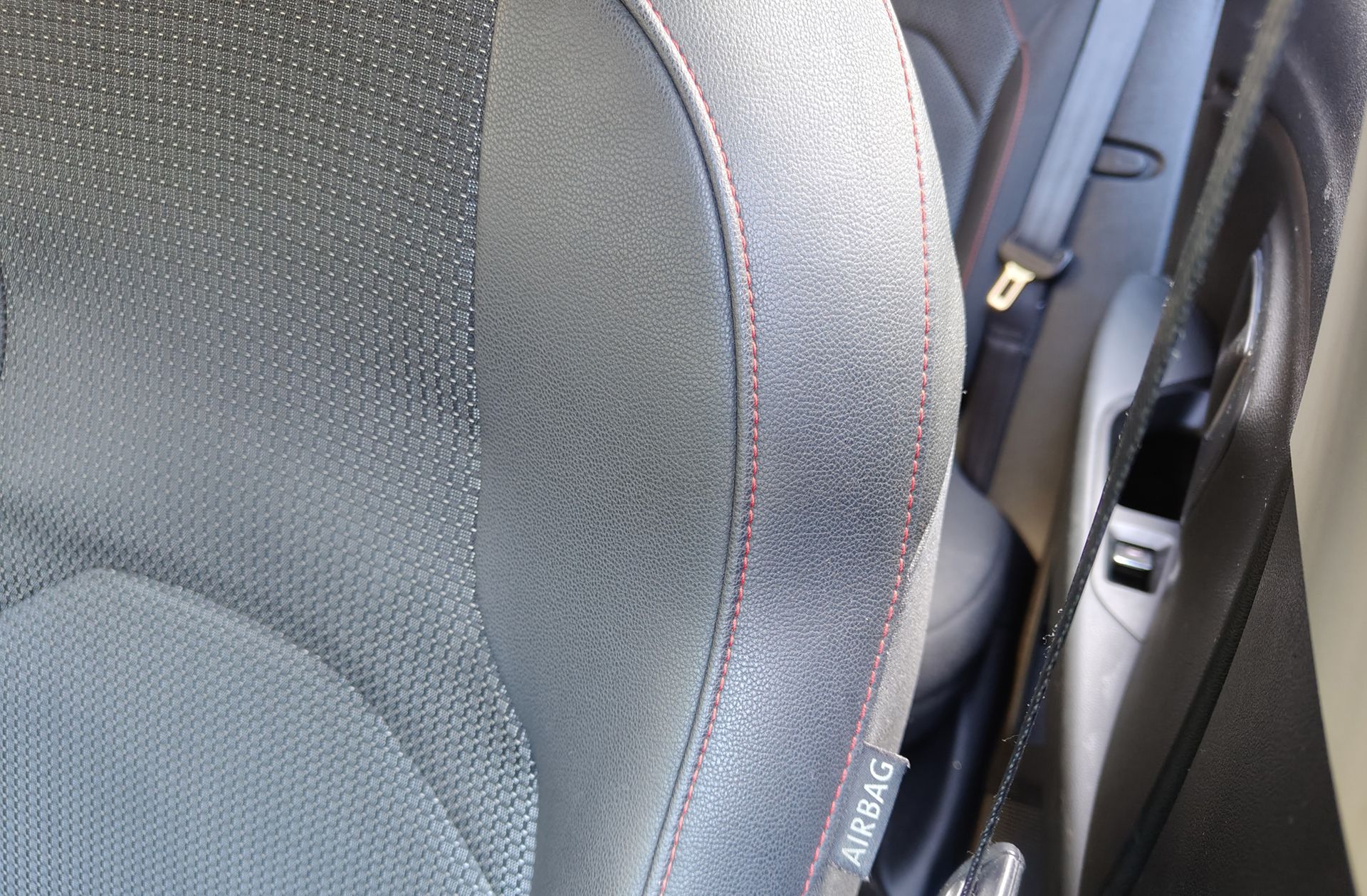 SEAT León ST 2.0 TDI FR - foto 6