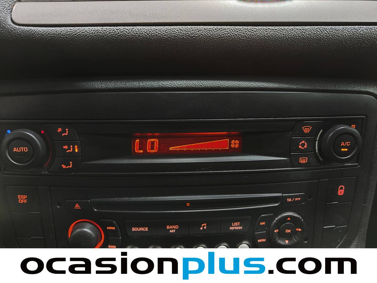 Extras y acabados del Citroën C5 Citroën C5 1.6 HDI FAP Airdream Business (109 CV)