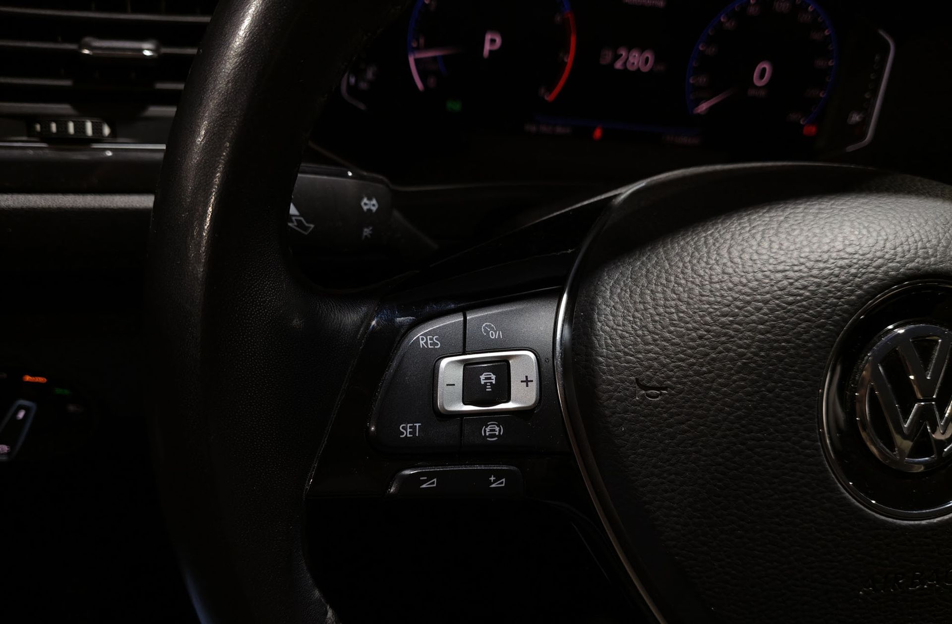 Volkswagen T-Roc Sport 1.5 TSI DSG - foto 27