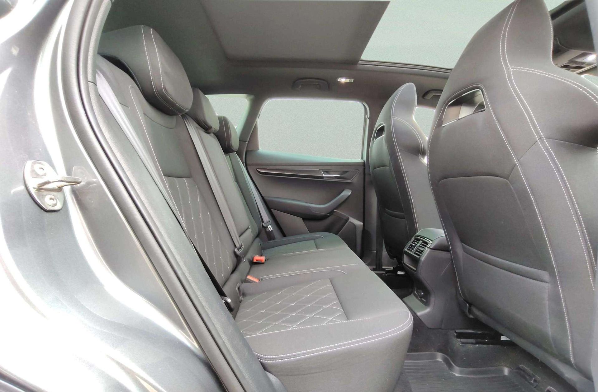 Škoda Karoq 1.5 TSI ACT Sportline DSG - foto 19