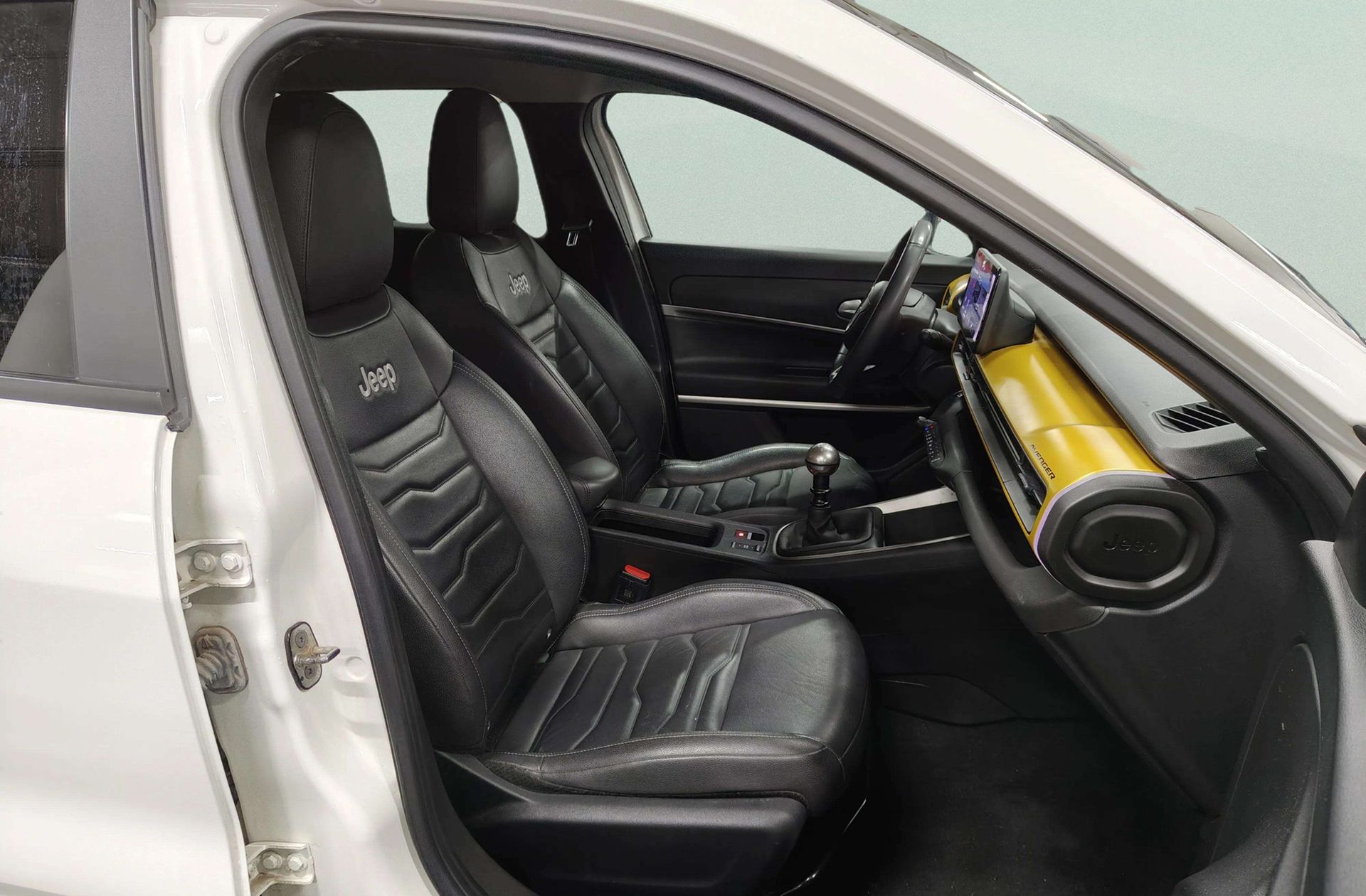 Jeep Avenger 1.2 G Summit - foto 24