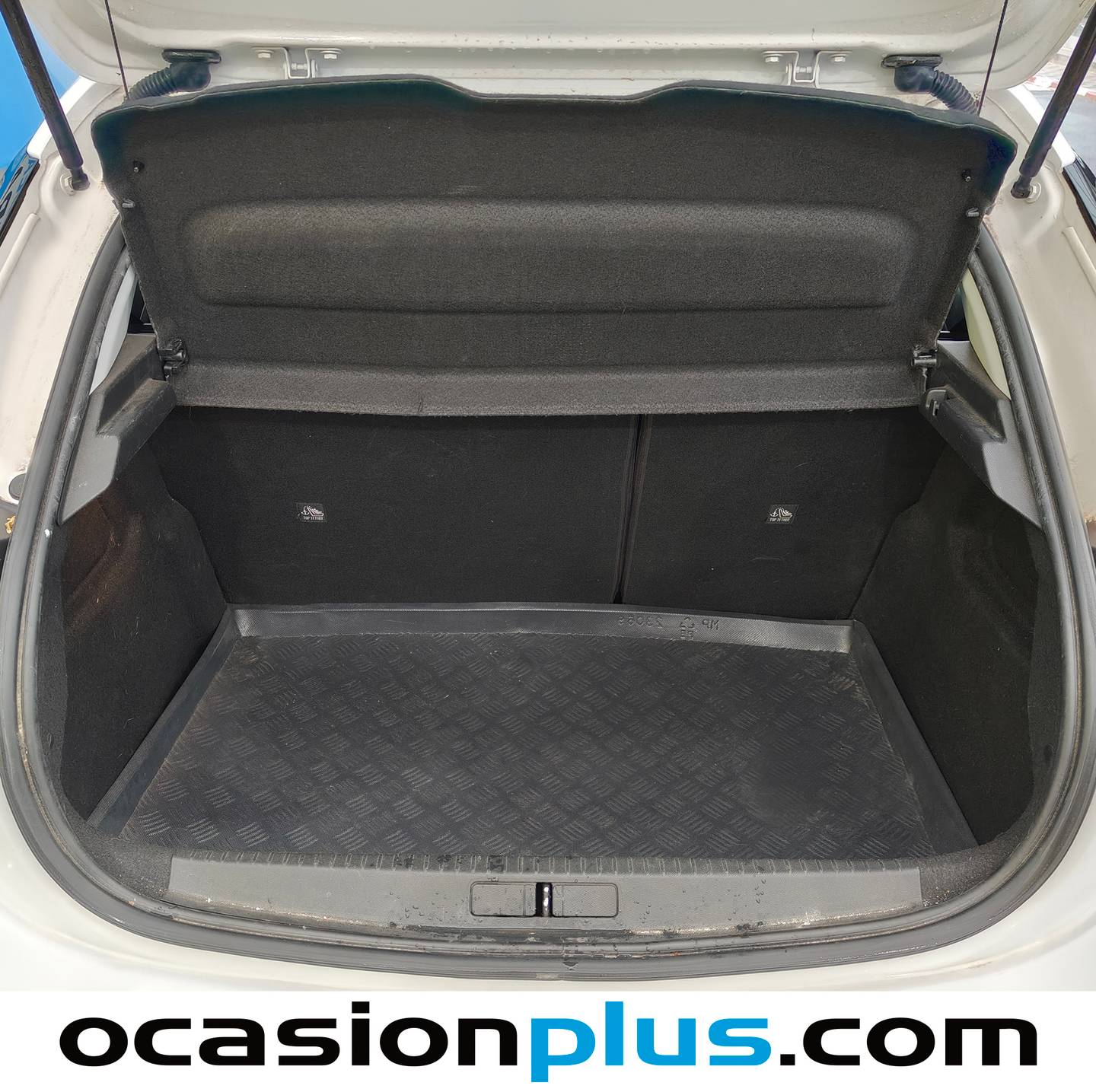 Fotos maletero Opel Corsa Opel Corsa 1.2 XEL Elegance (75 CV)