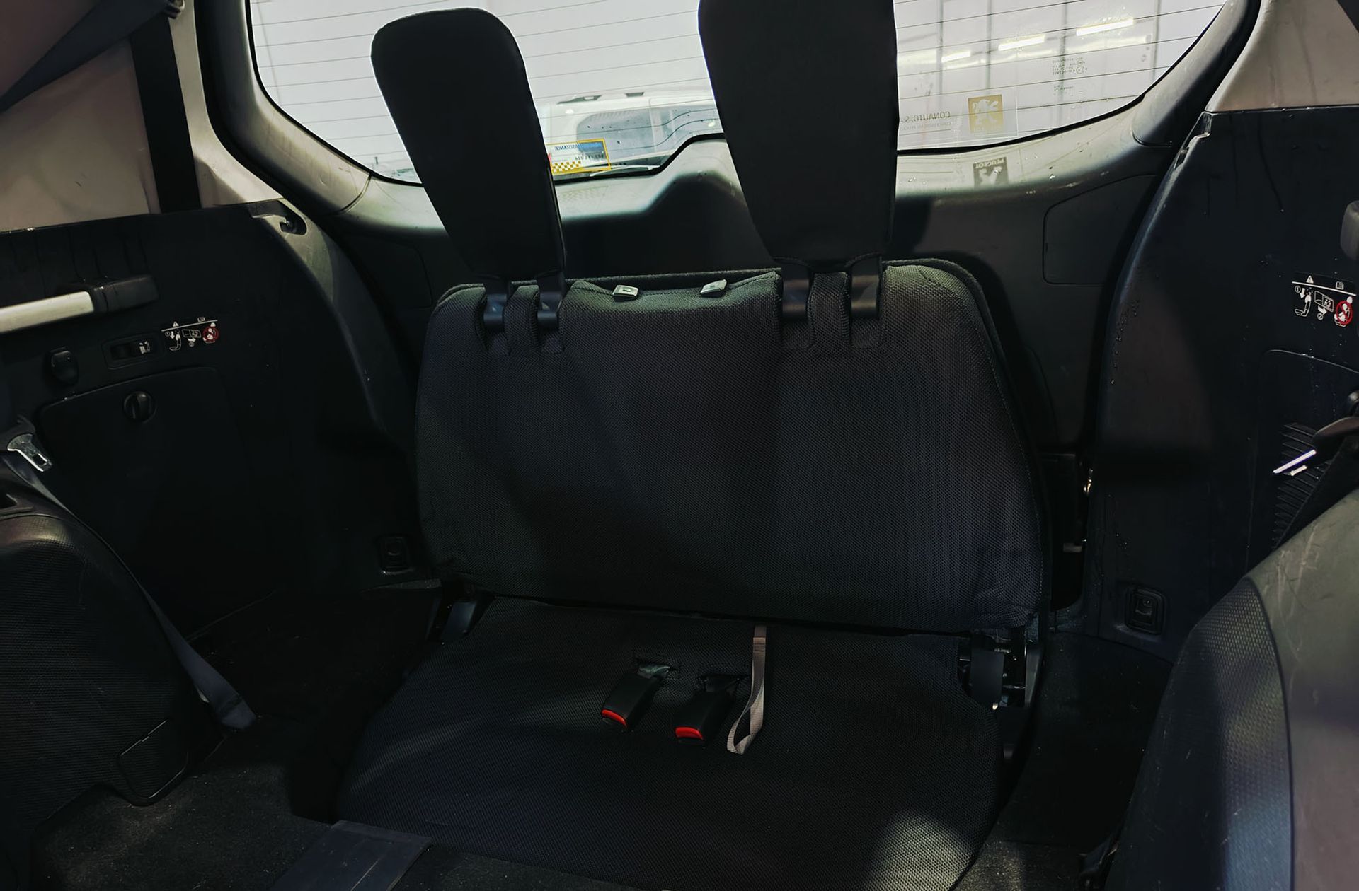 Peugeot 4007 2.2 HDi Sport Pack DCS 7 plazas - foto 6