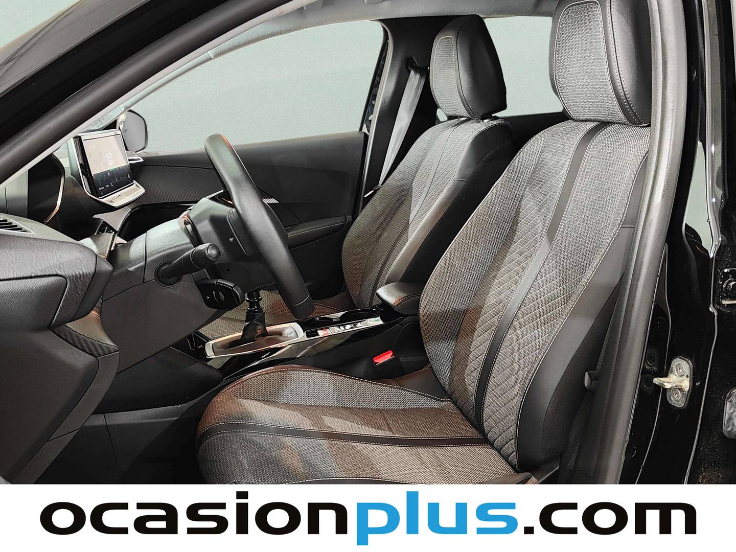 Foto asientos delanteros Peugeot 208 Peugeot 208 Gasolina 100 Allure (100 CV)