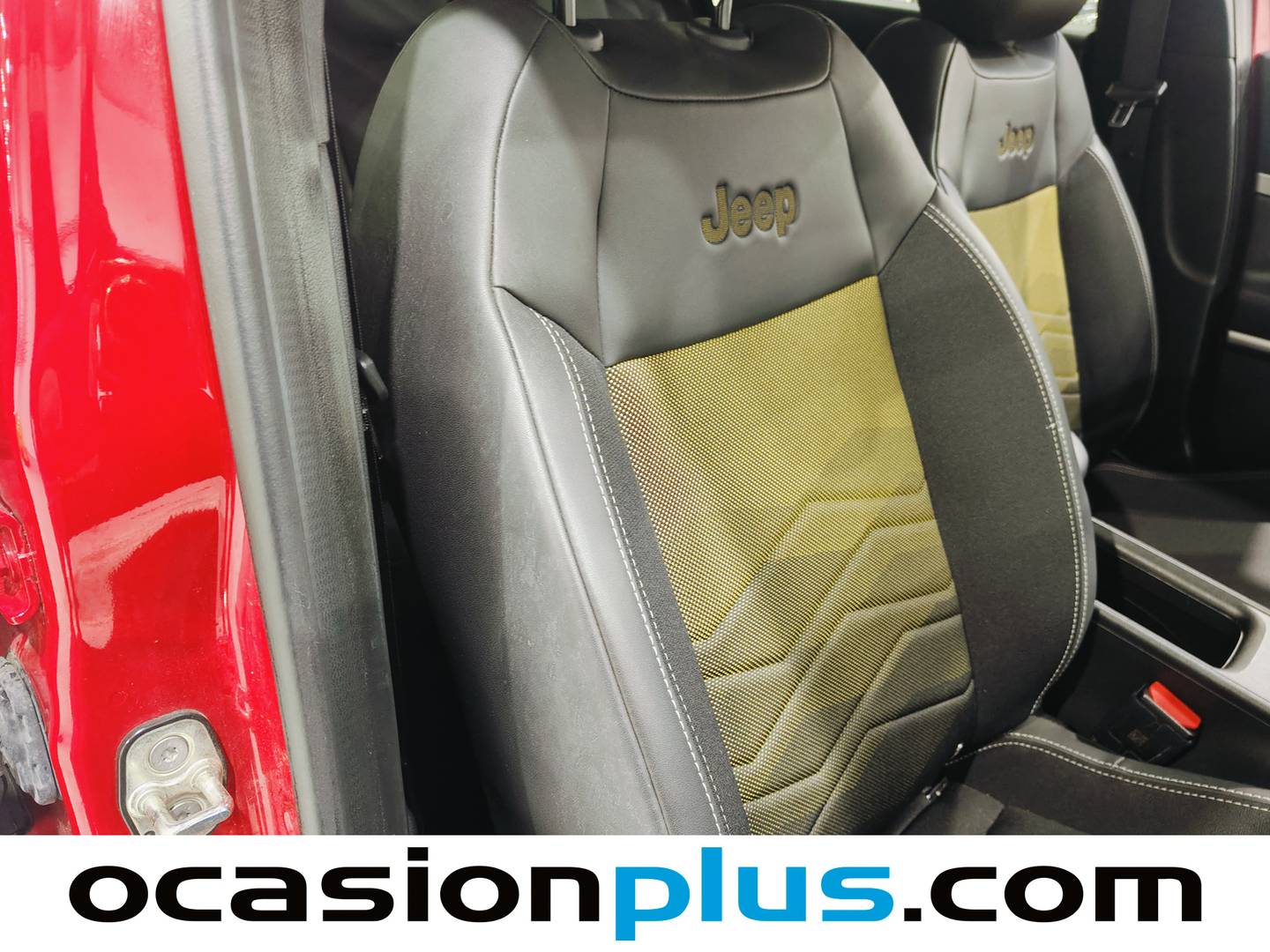 Foto Jeep Avenger Jeep Avenger 1.2 G Summit (100 CV)