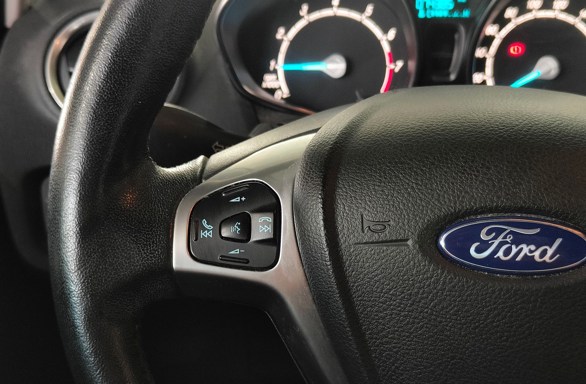 Ford Fiesta 1.0 EcoBoost Trend - foto 21