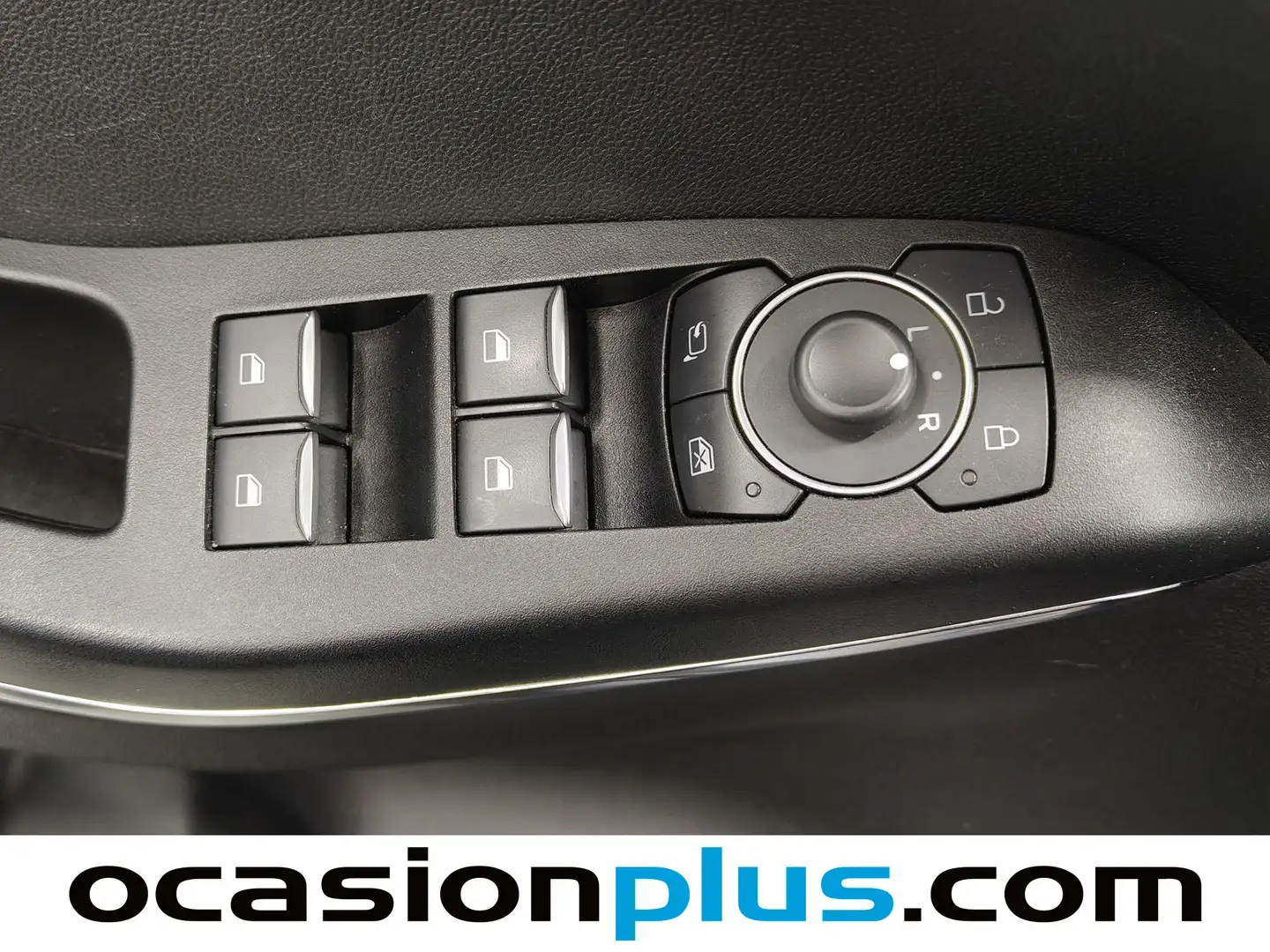 Foto Ford Puma Ford Puma 1.0 EcoBoost MHEV ST-Line X Auto (125 CV)