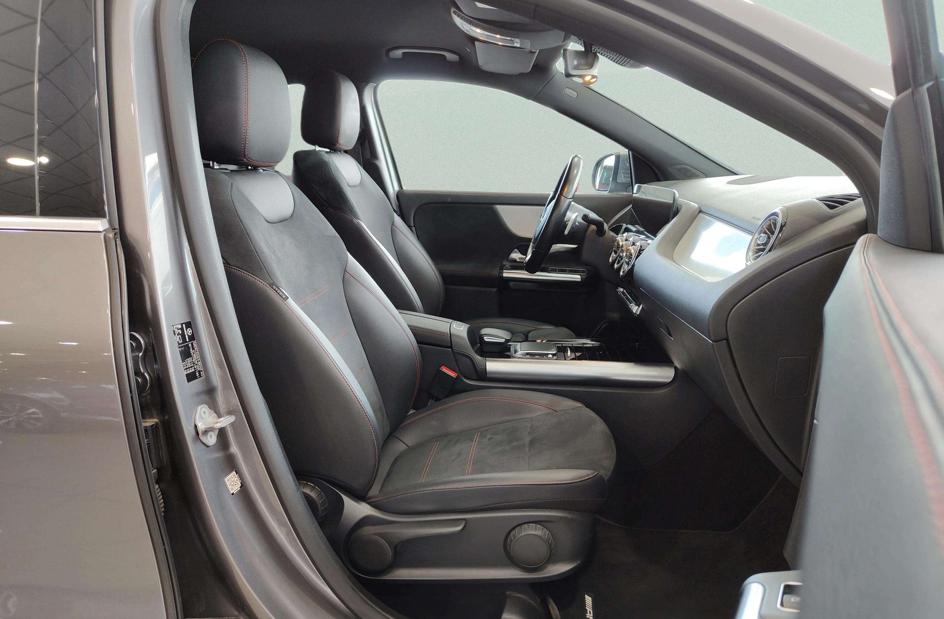 Mercedes-Benz GLA 200 Pack AMG - foto 25