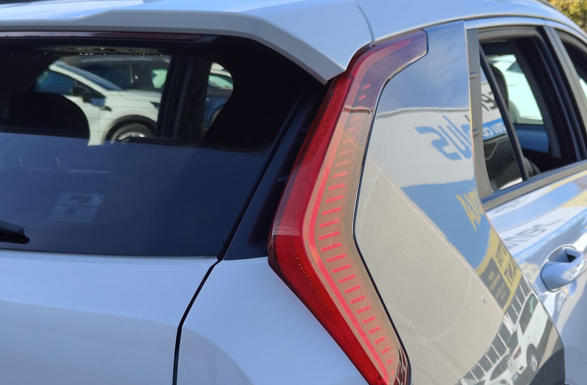 Kia Niro 1 GDi HEV Emotion - foto 21