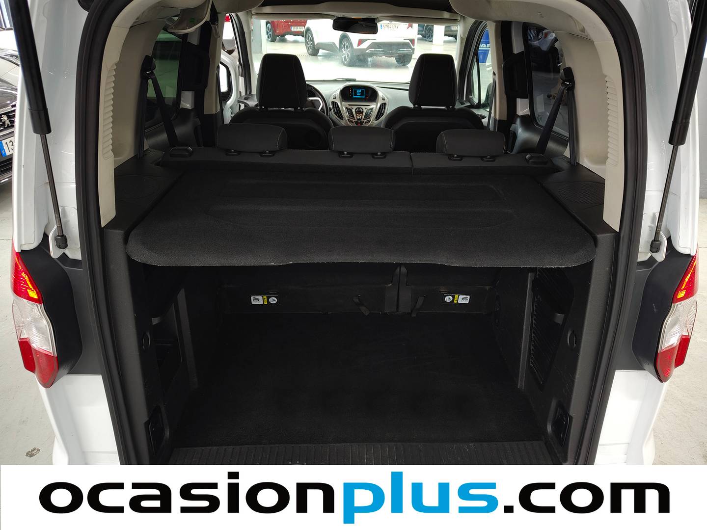 Fotos maletero Ford Tourneo Courier Ford Tourneo Courier 1.5 TDCi Trend (95 CV)