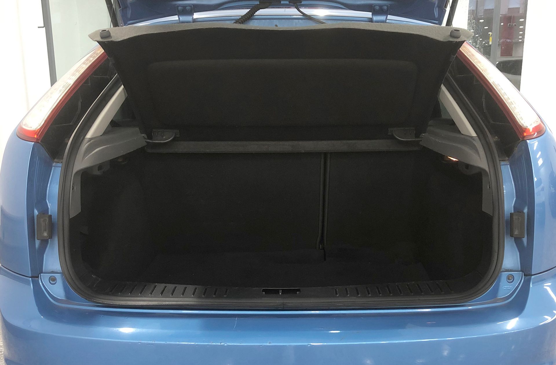 Ford Focus 1.6 TDCi Titanium - foto 12