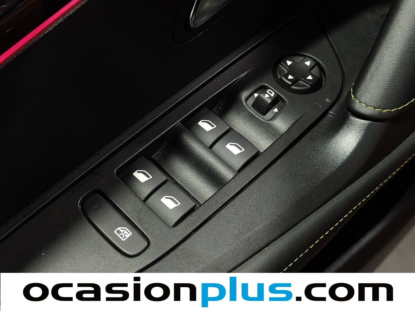 Foto Peugeot 2008 Peugeot 2008 PureTech 130 S&S GT (130 CV)