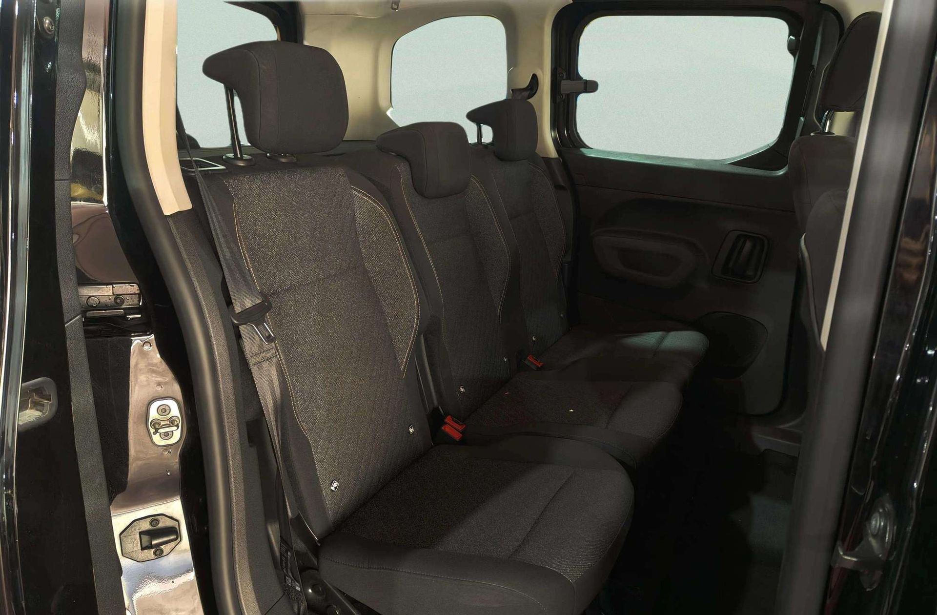 Peugeot Rifter BlueHDi 100 Allure - foto 17