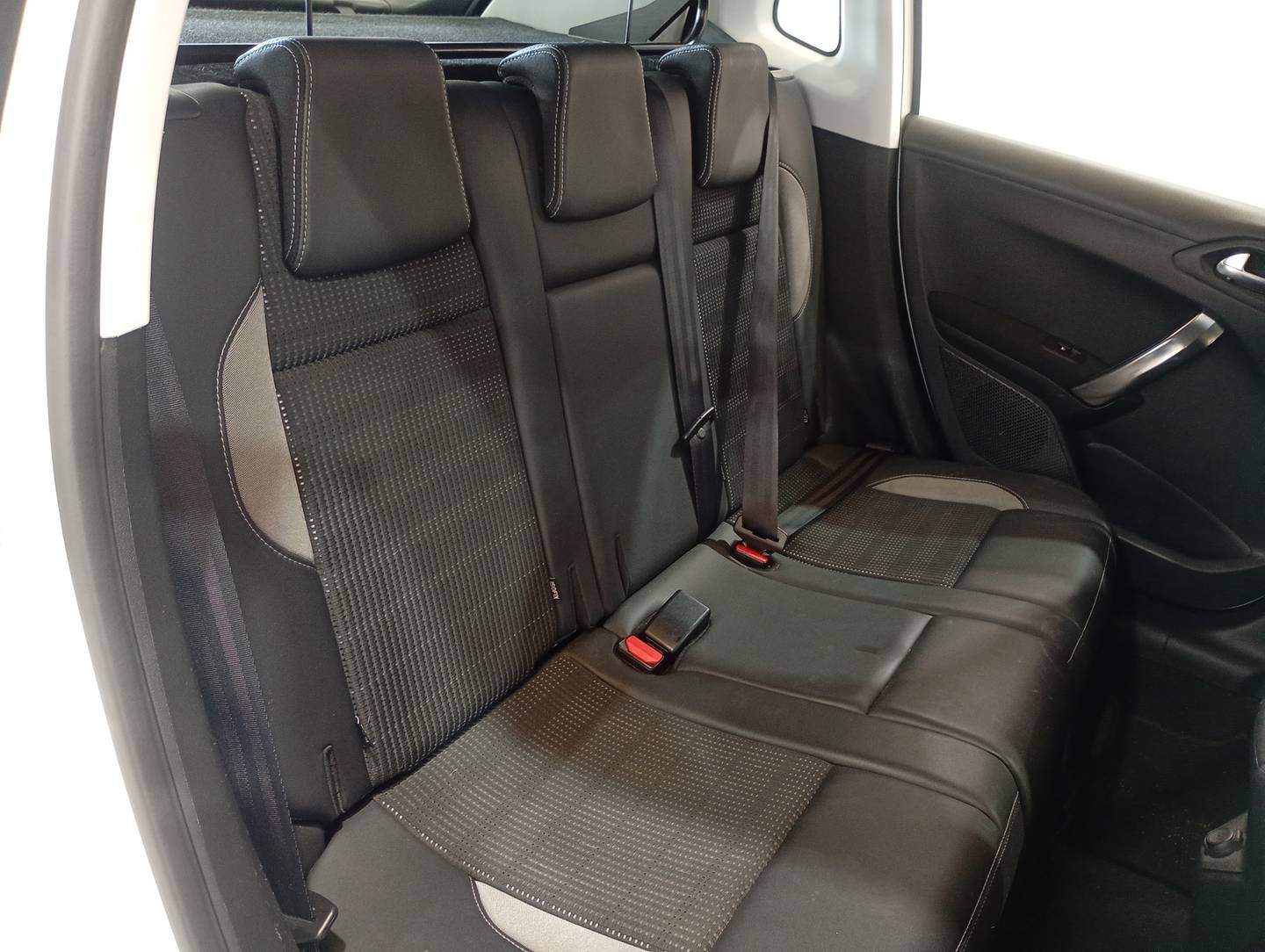 Peugeot 2008 Peugeot 2008 PureTech 110 S&S Allure  (110 CV) 2015