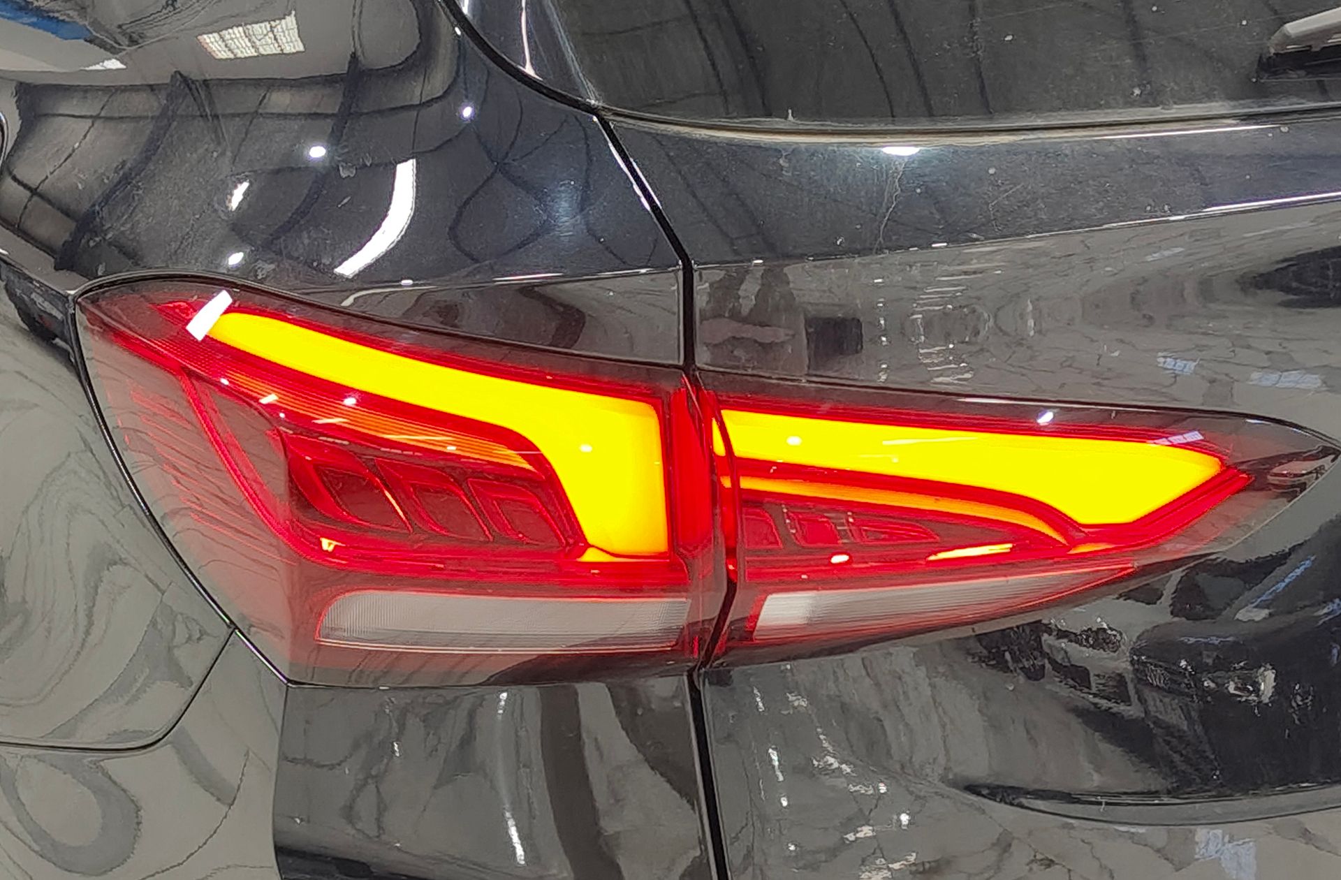 MG ZS 1.5 Hybrid+ Luxury - foto 15