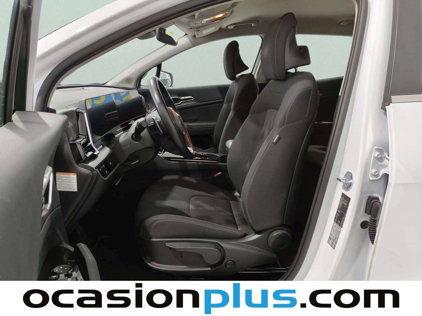 Foto asientos delanteros KIA Sportage Kia Sportage 1.6 T-GDi HEV Drive 4x2 (215 CV)