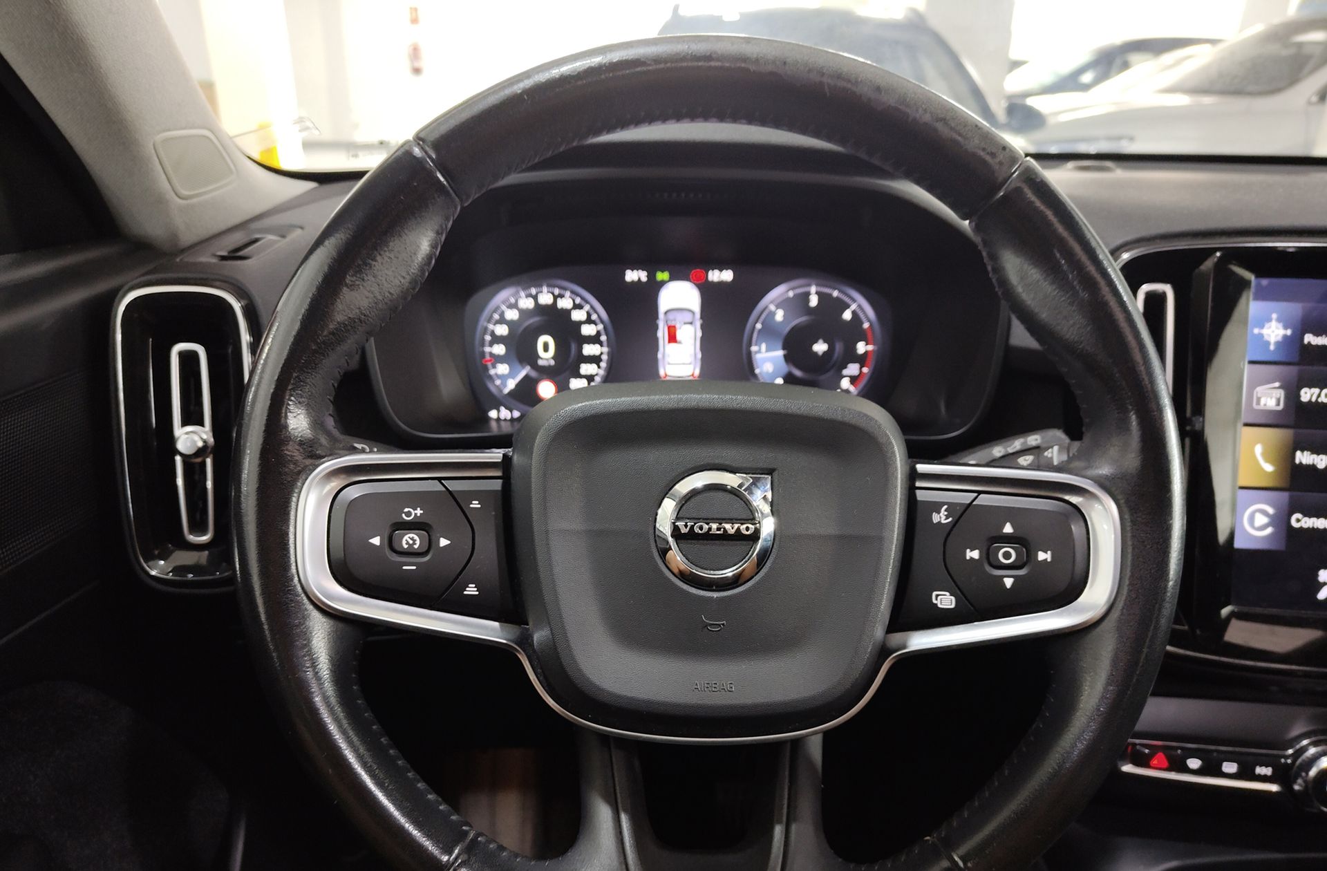 Volvo XC40 D3 Business Plus AWD - foto 25