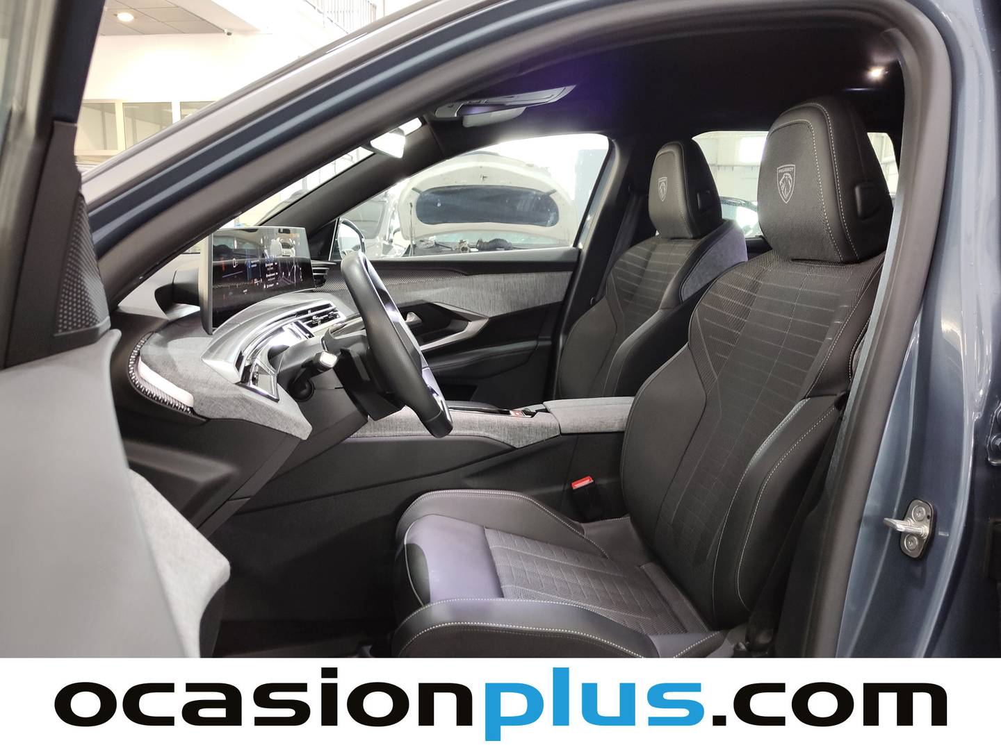 Foto asientos delanteros Peugeot 5008 Hybrid Peugeot 5008 Hybrid 1.2 GT eDCS6 (136 CV) 7 Plazas