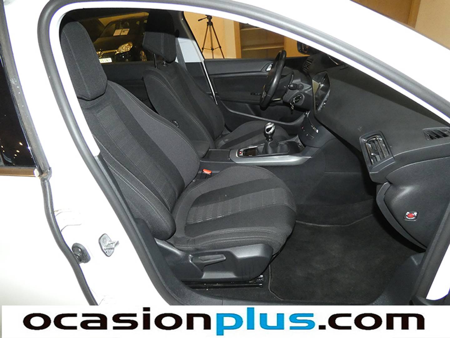 Foto Peugeot 308 Peugeot 308 SW SW 1.2 PureTech Allure EAT6 (130 CV)