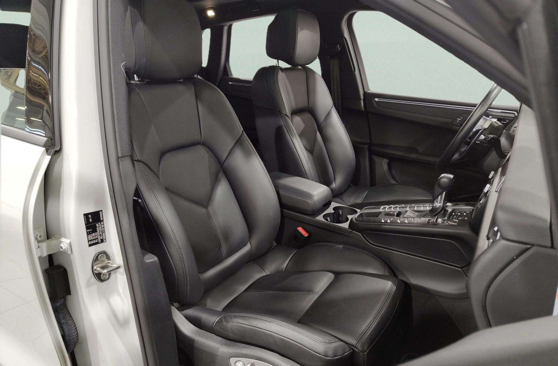 Porsche Macan - foto 26