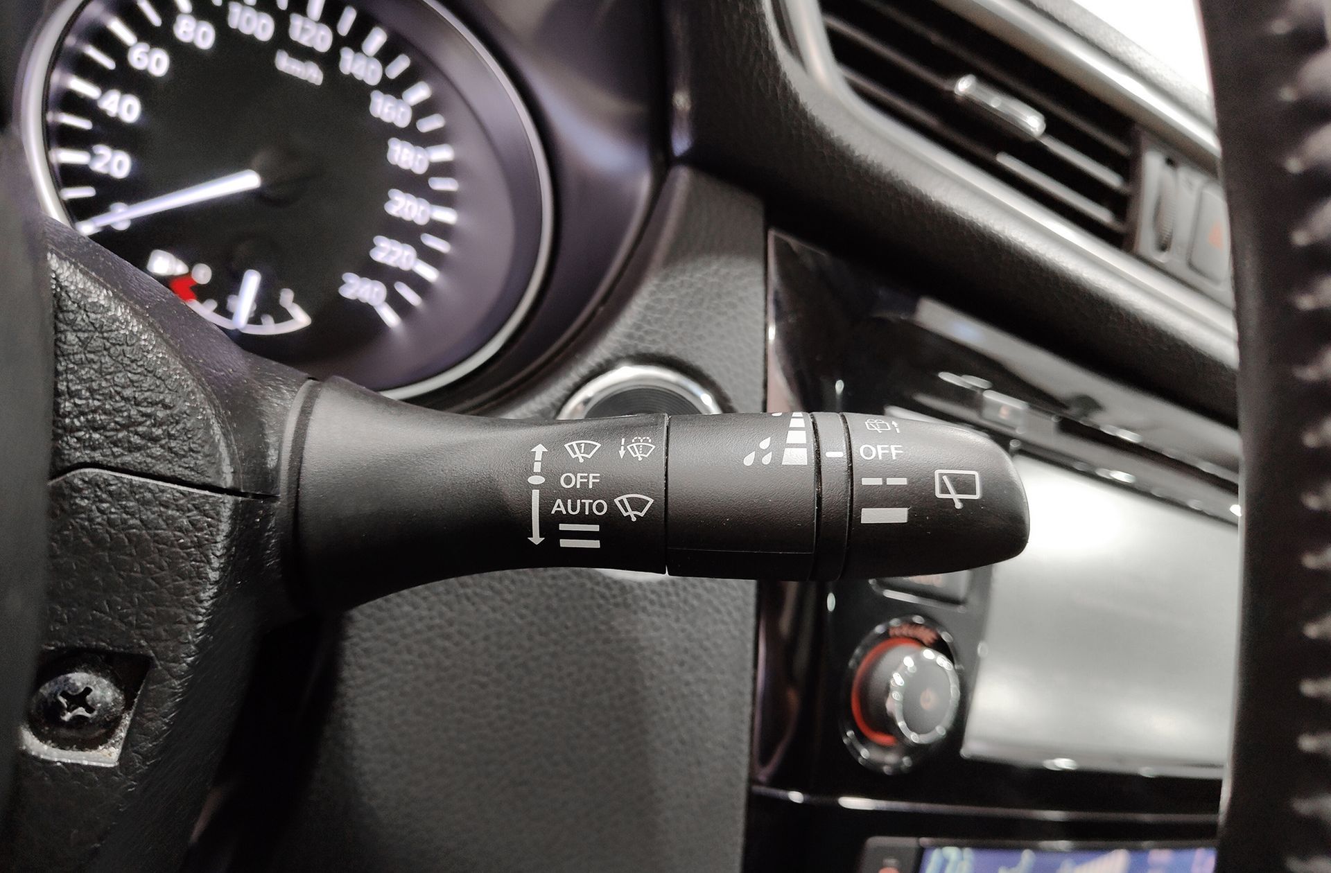 Nissan Qashqai DIG-T 160 N-Connecta 4x2 DCT - foto 28