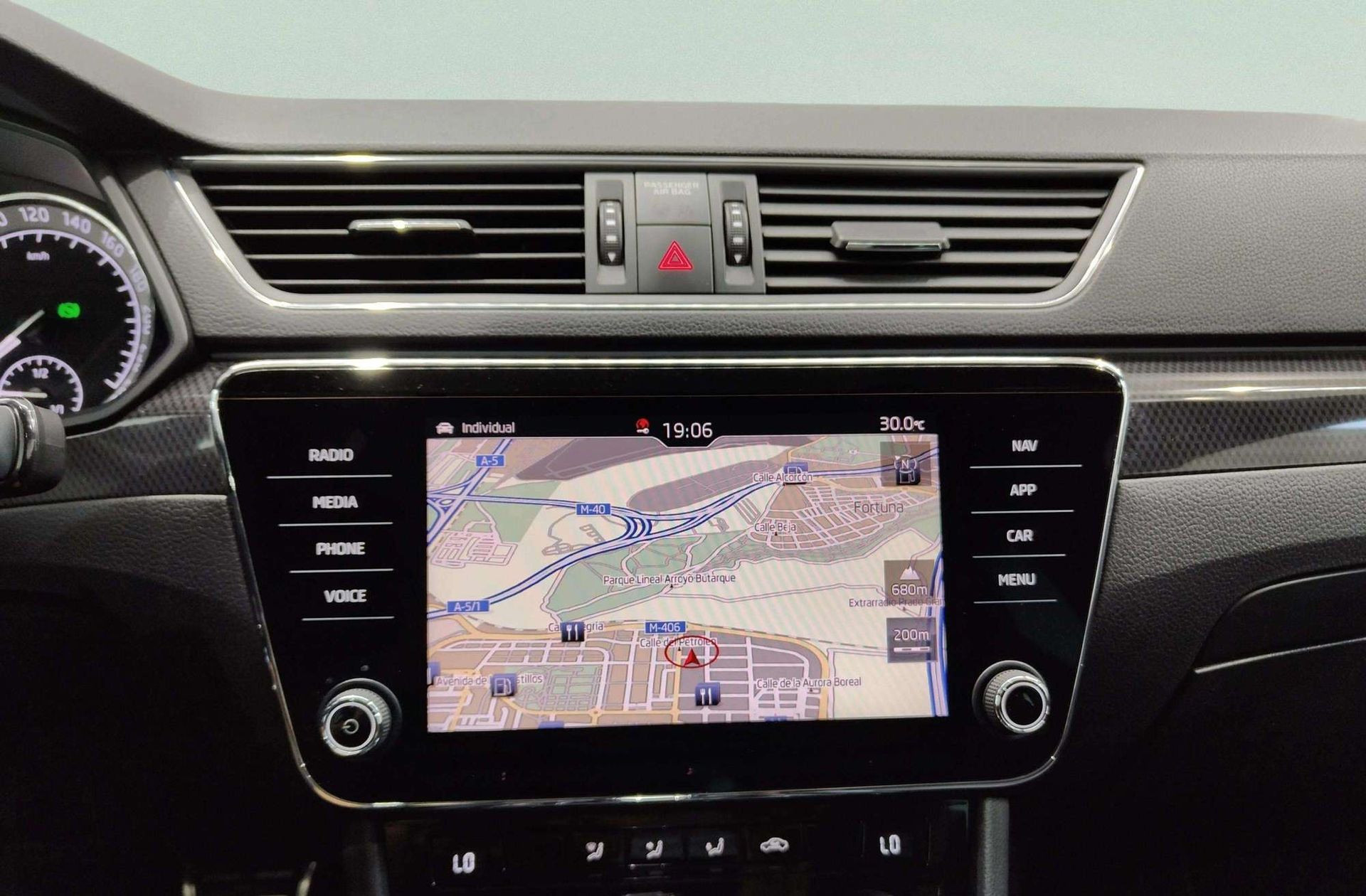 Škoda Superb Combi 2.0 TDI Sport Line DSG - foto 8