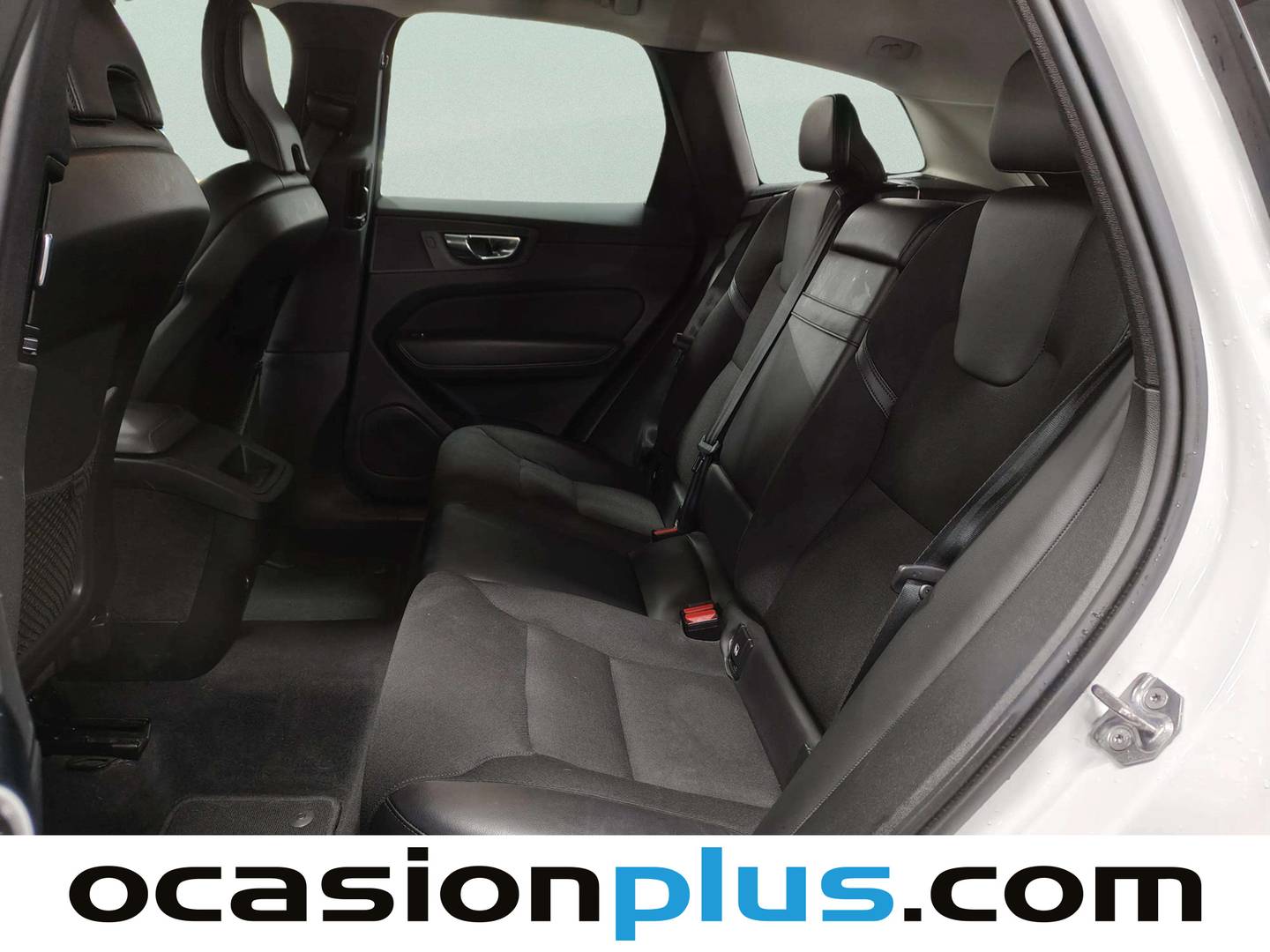 Foto asientos traseros Volvo XC60 Volvo XC60 D3 Business Plus (150 CV)