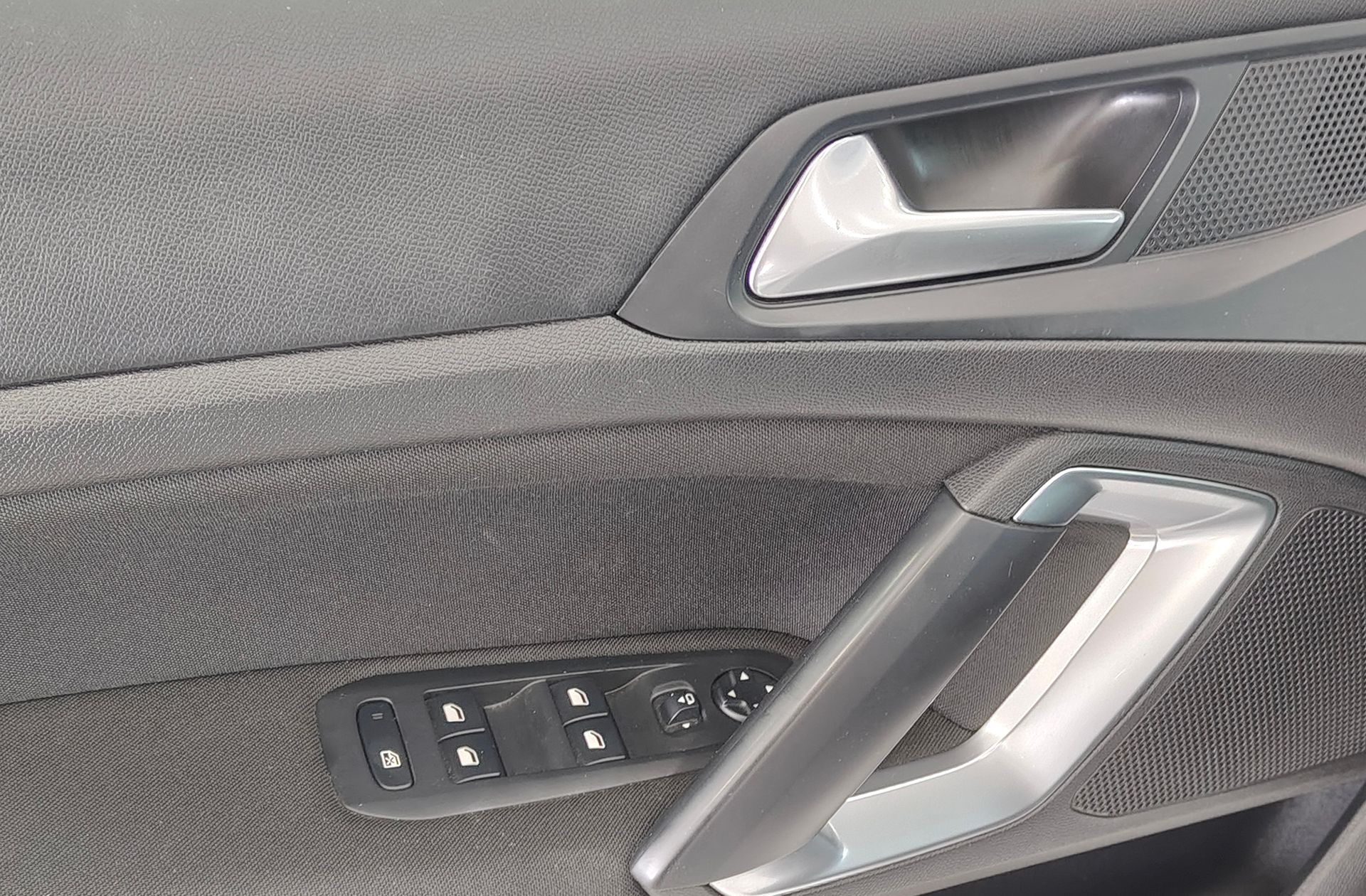 Peugeot 308 PureTech 130 Style - foto 35