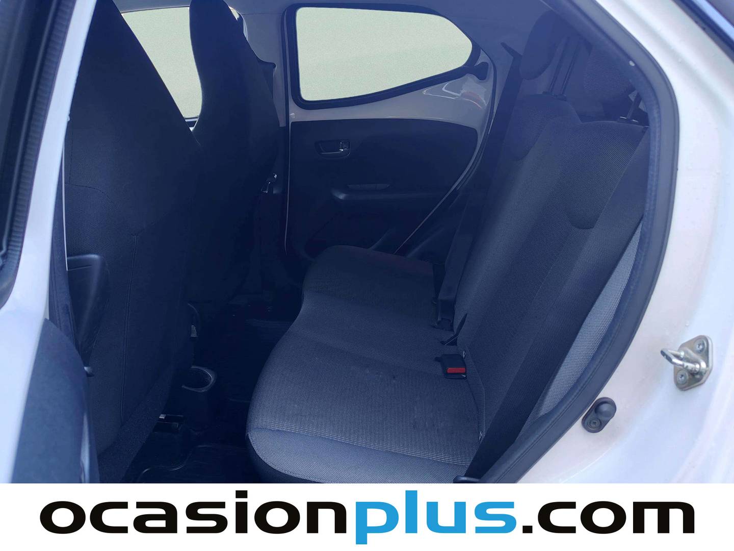 Foto asientos traseros Toyota Aygo Toyota Aygo 1.0 70 x-play (72 CV)