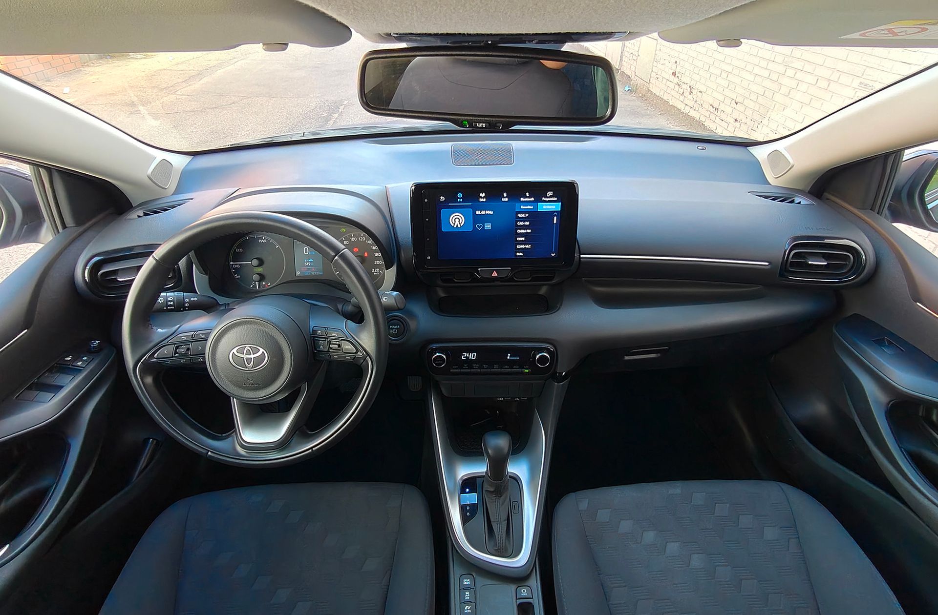 Toyota Yaris 120H Active Plus - foto 6