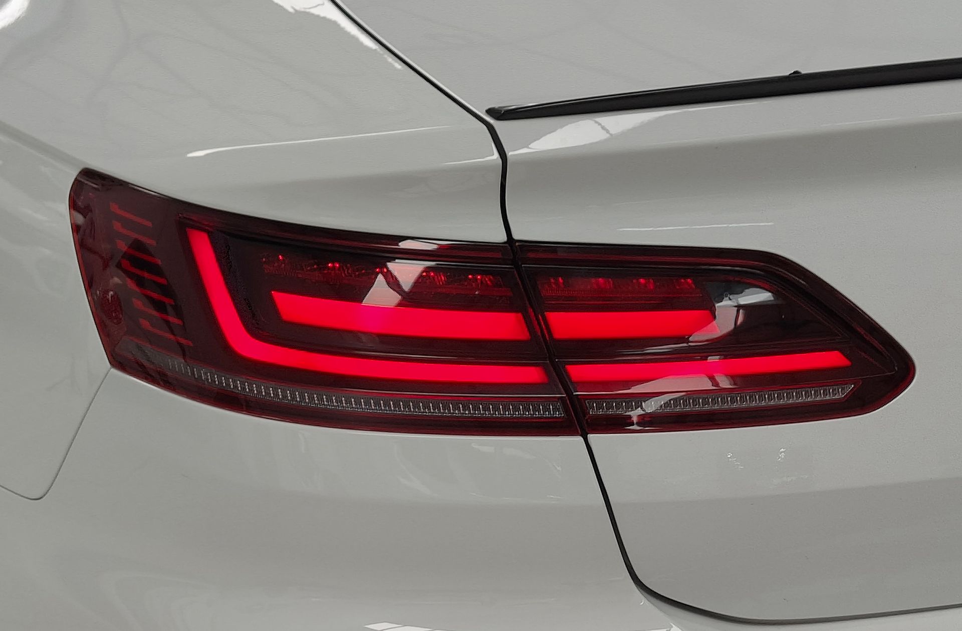 Volkswagen Arteon R-Line 2.0 TDI DSG - foto 20