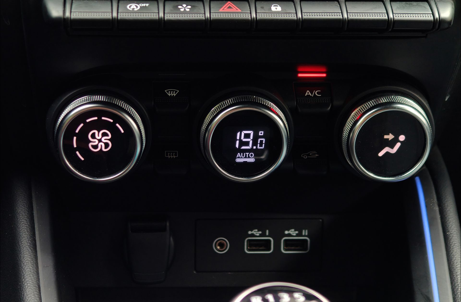 Renault Clio Techno TCe - foto 30