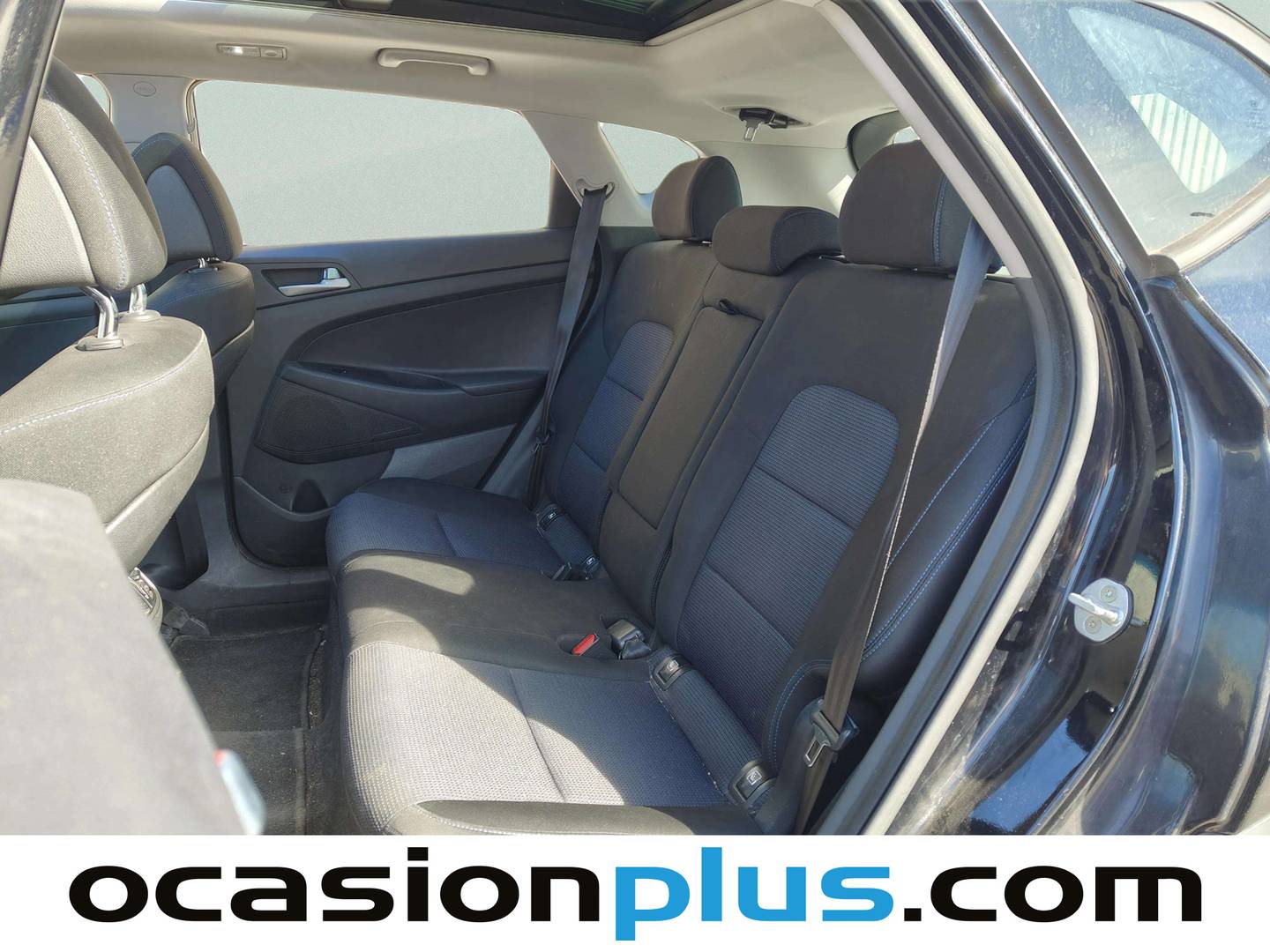 Foto asientos traseros Hyundai Tucson Hyundai Tucson 1.7 CRDI BlueDrive Link Sky 4x2 (115 CV)