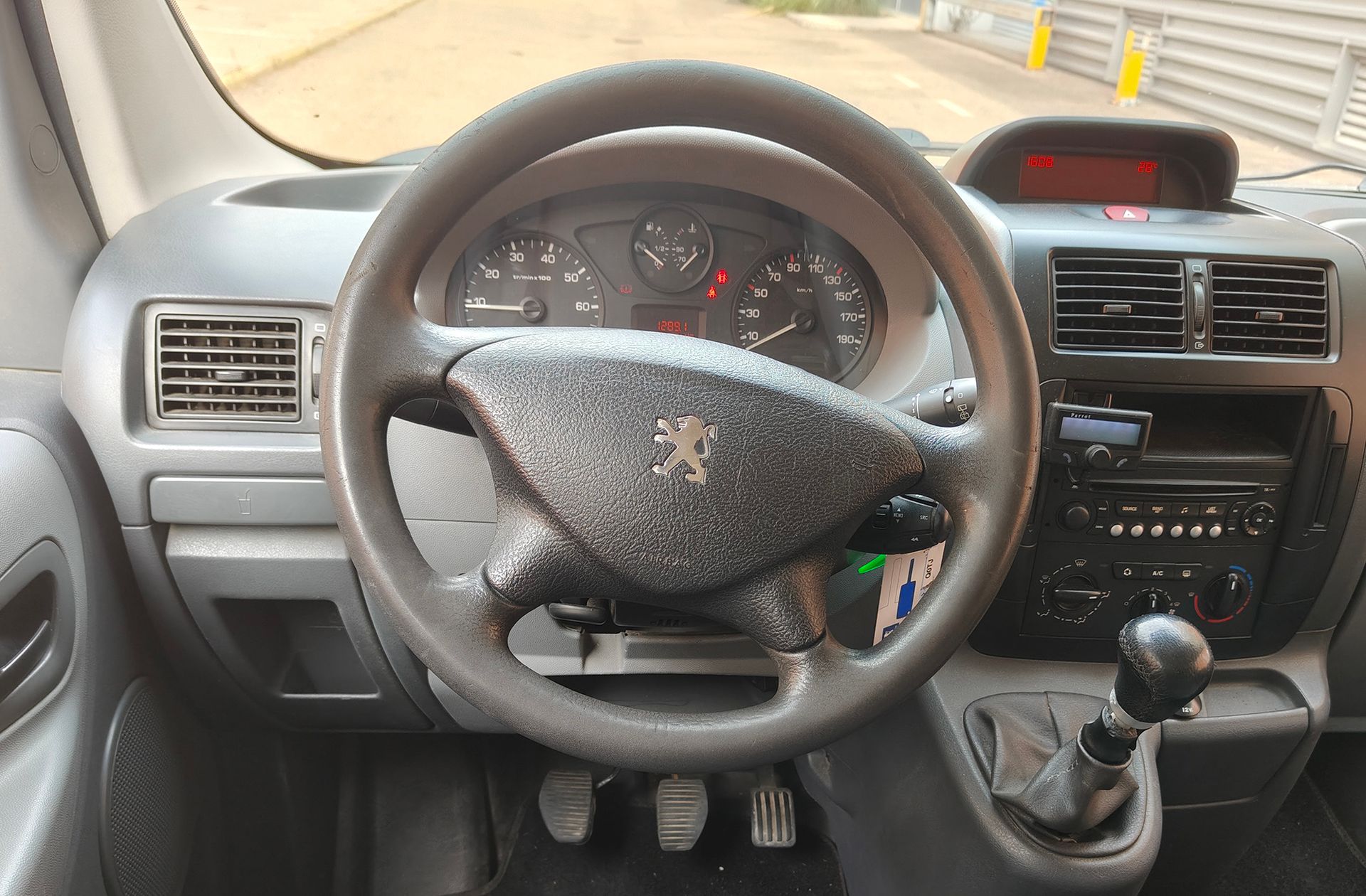 Peugeot Expert Combi 1.6 HDi L1 6 plazas - foto 17