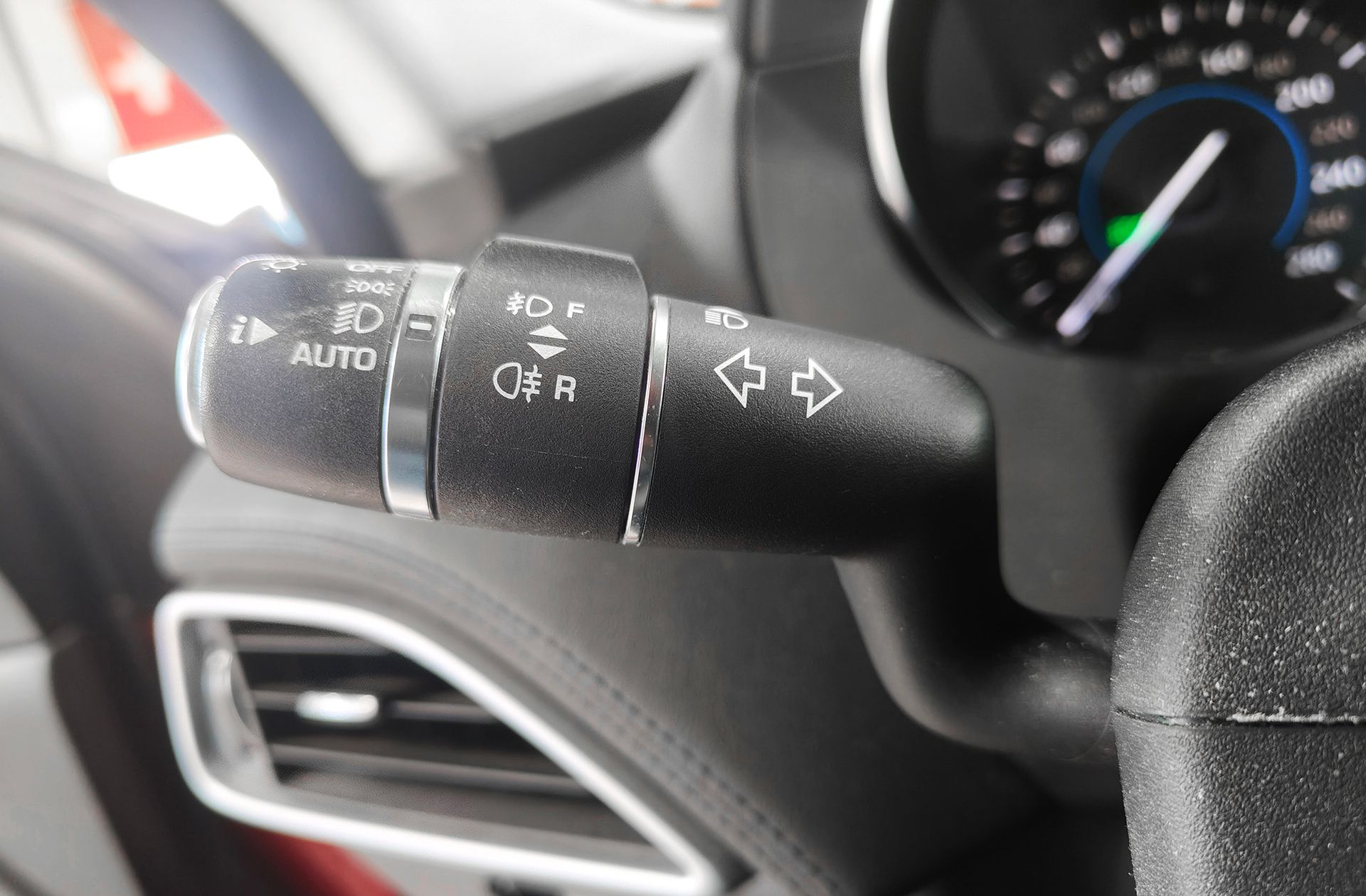 Jaguar F-Pace 2.0T i4 Prestige AWD - foto 26