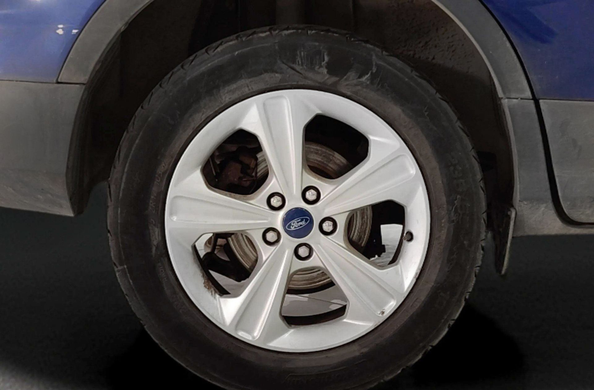 Ford Kuga 1.6 EcoBoost 4x2 Trend - foto 31