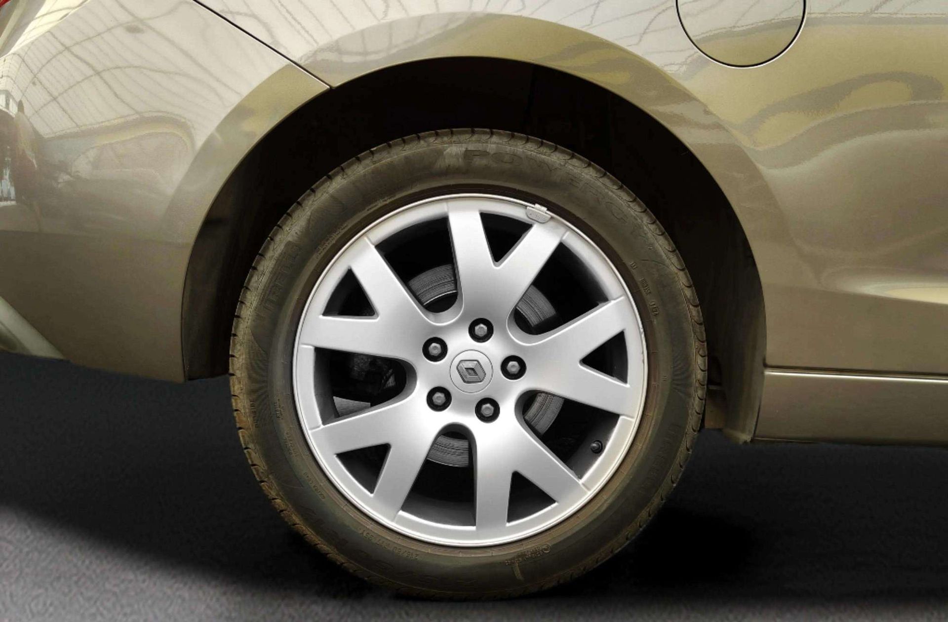 Renault Laguna Coupe Emotion Plus FAP eco2 dCi - foto 42