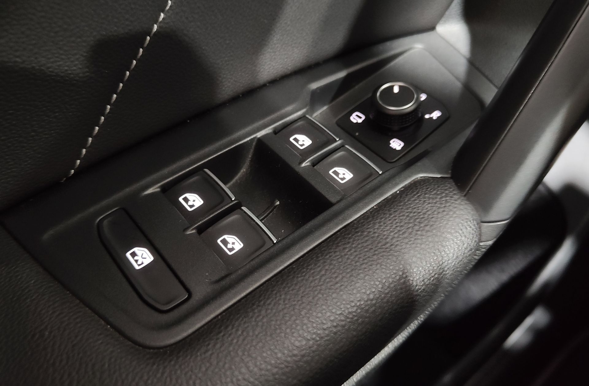 Volkswagen Tiguan R-Line 1.5 TSI DSG - foto 39