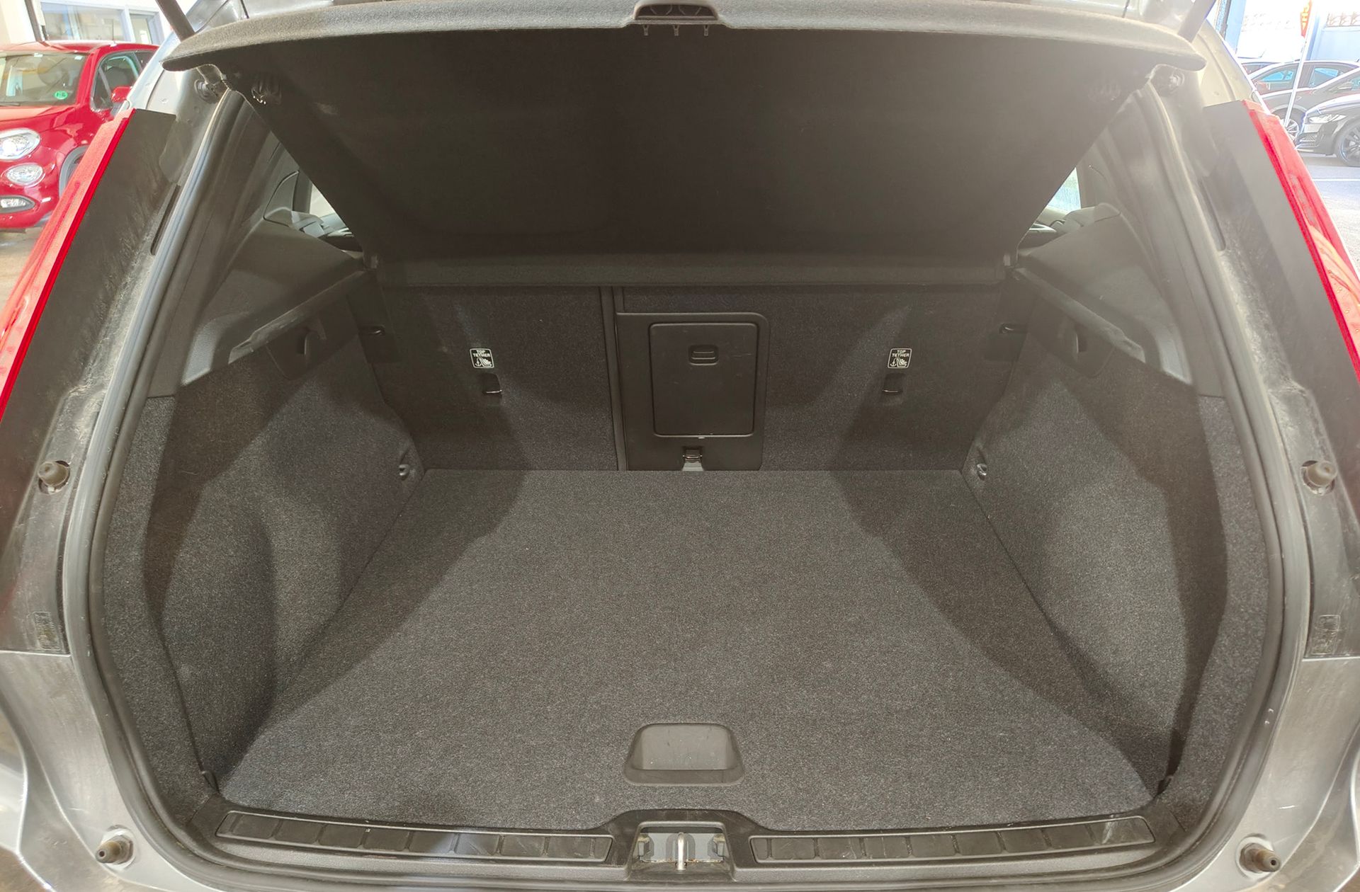 Volvo XC40 T3 Momentum - foto 16