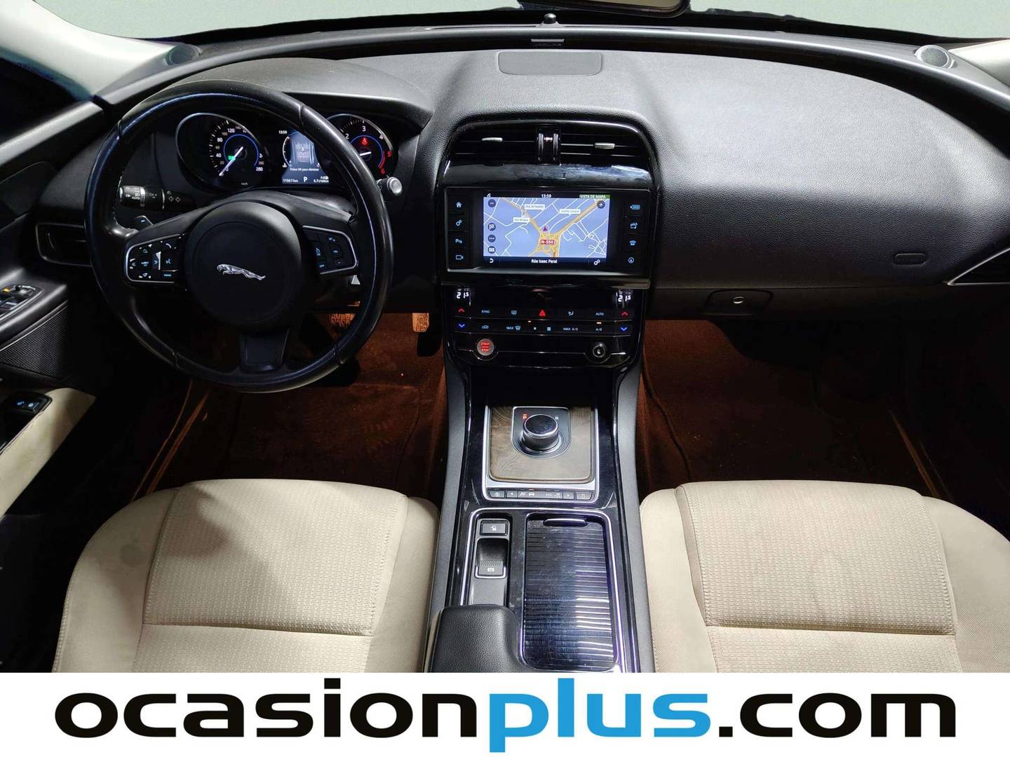 Foto Jaguar XE Jaguar XE 2.0 Diesel Pure RWD Auto  (180 CV)