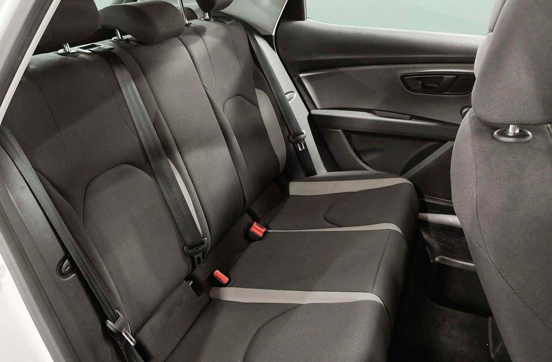 SEAT León 1.6 TDI Reference - foto 13