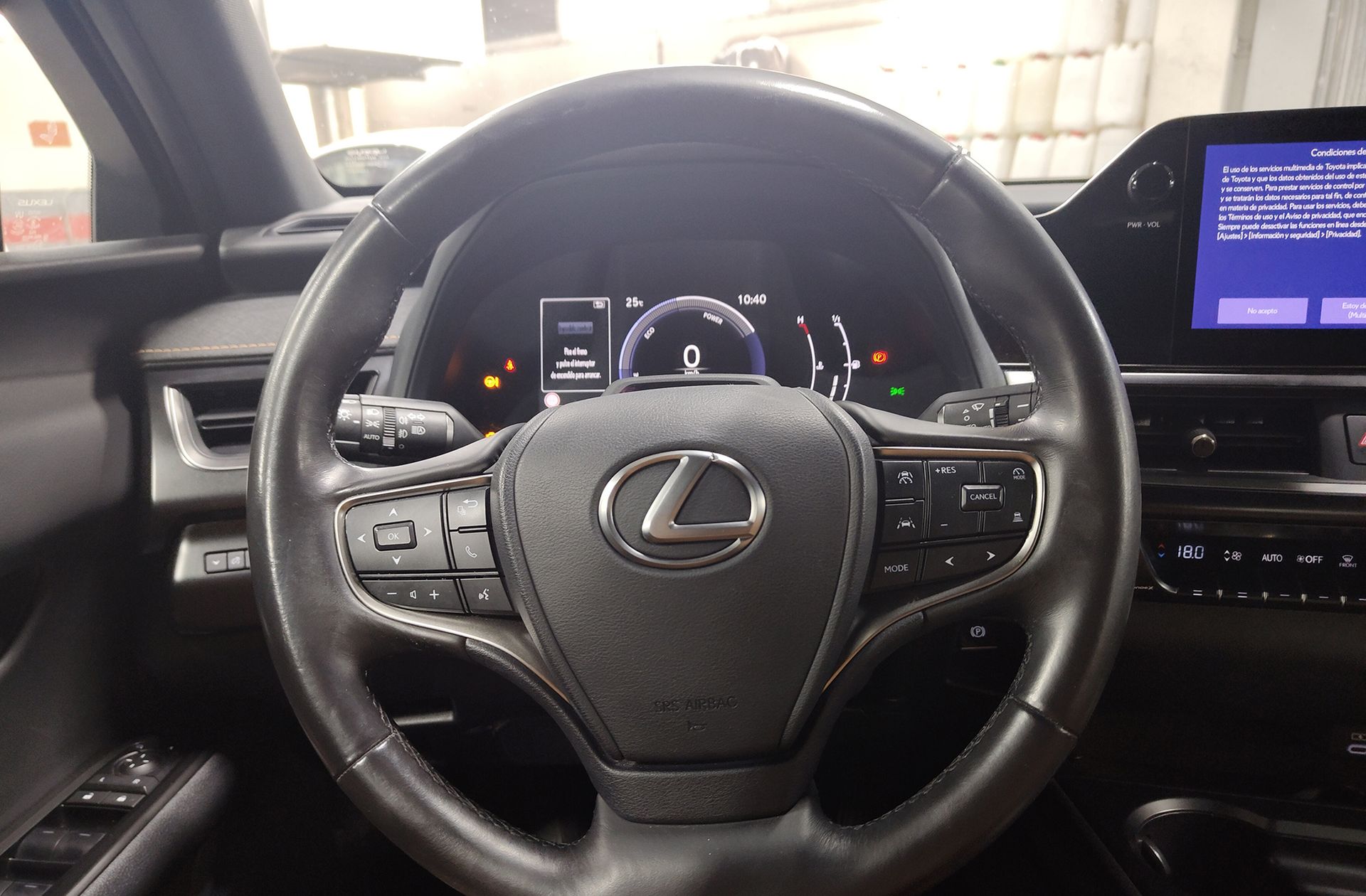 Lexus UX 300h Plus - foto 22