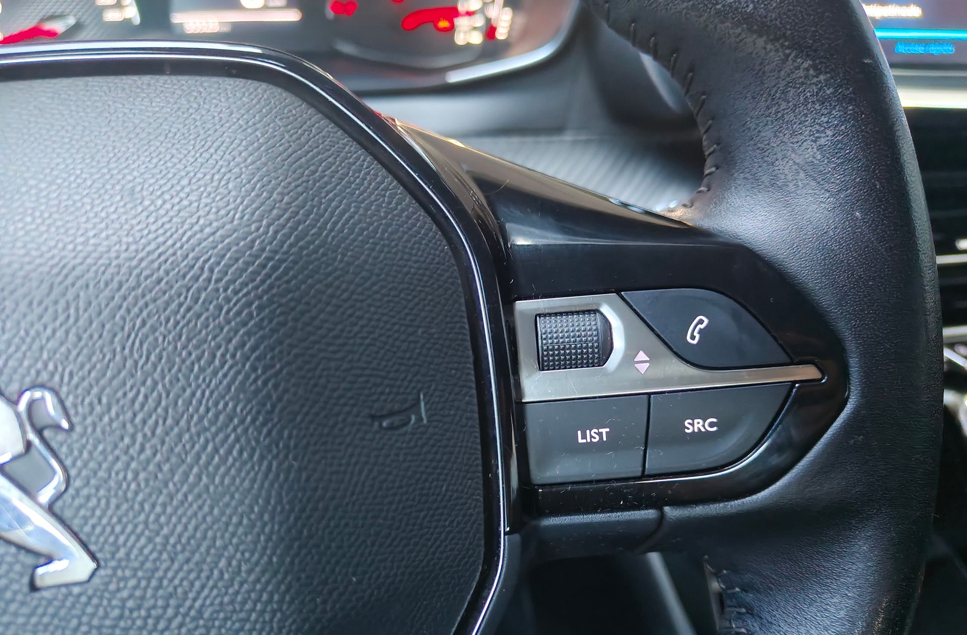 Peugeot 208 PureTech 100 Active Pack - foto 27