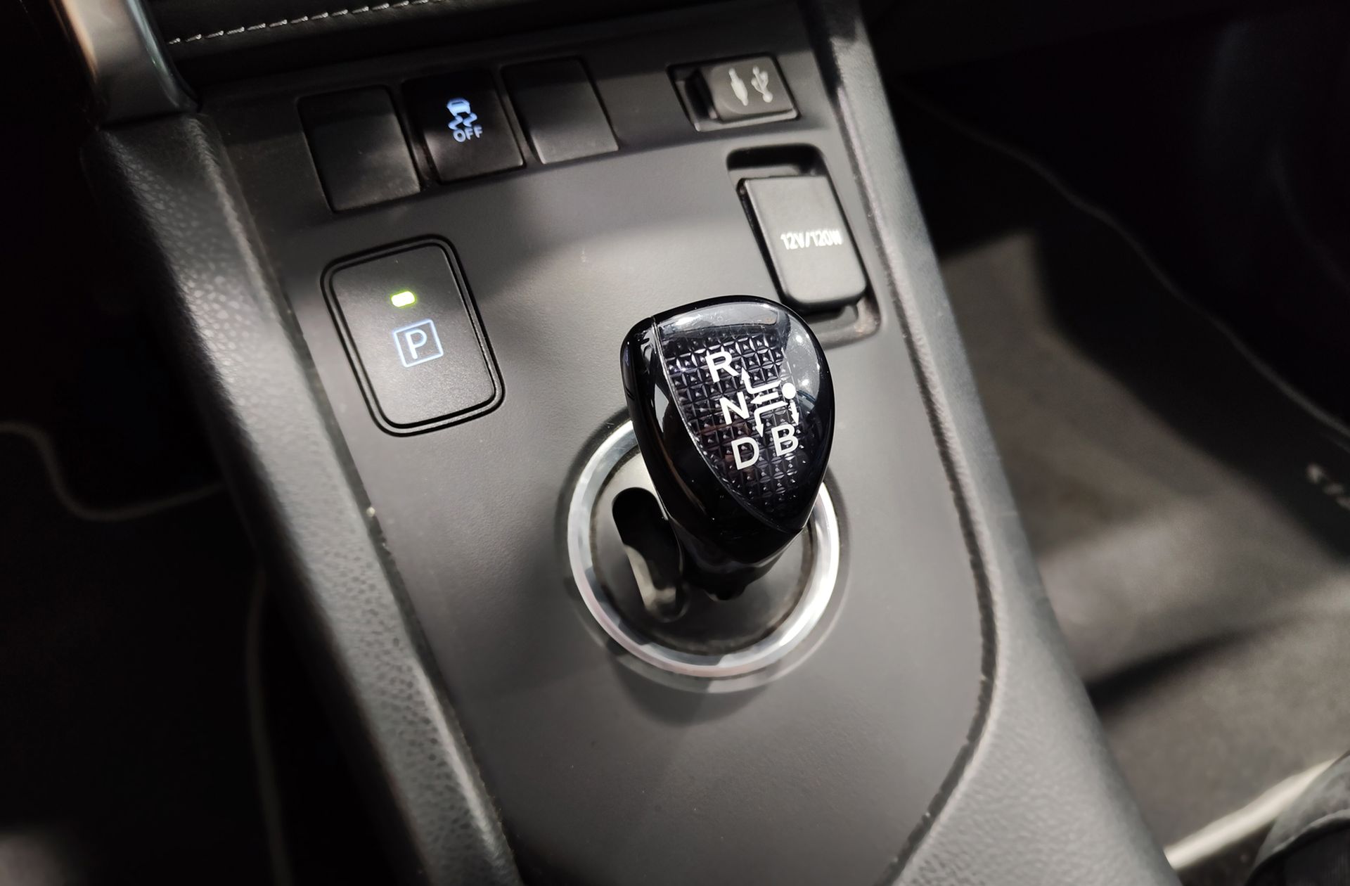 Toyota Auris 140H Hybrid Feel! Edition - foto 5