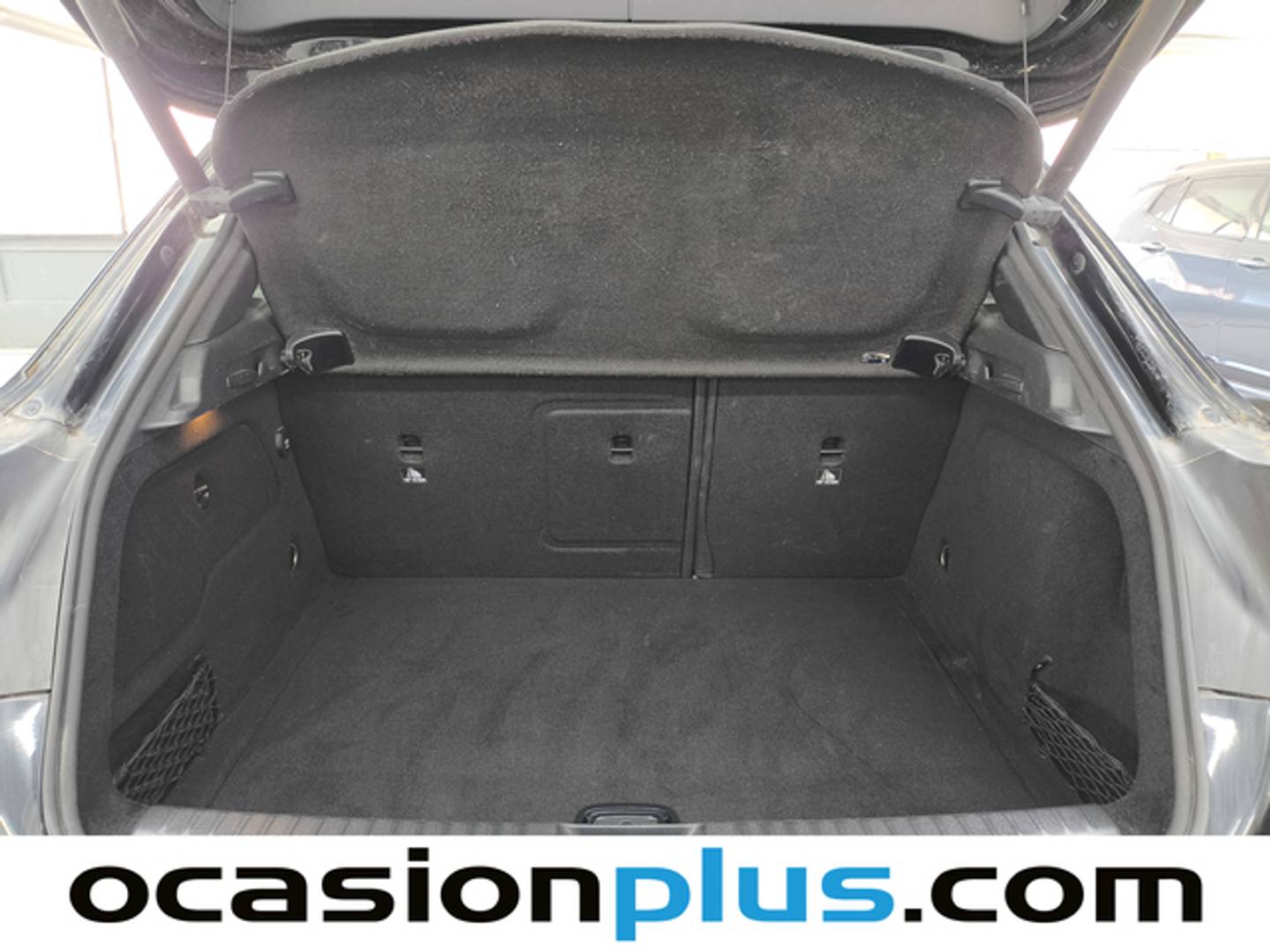 Fotos maletero Mercedes GLA Mercedes GLA 180 (122 CV) Pack AMG