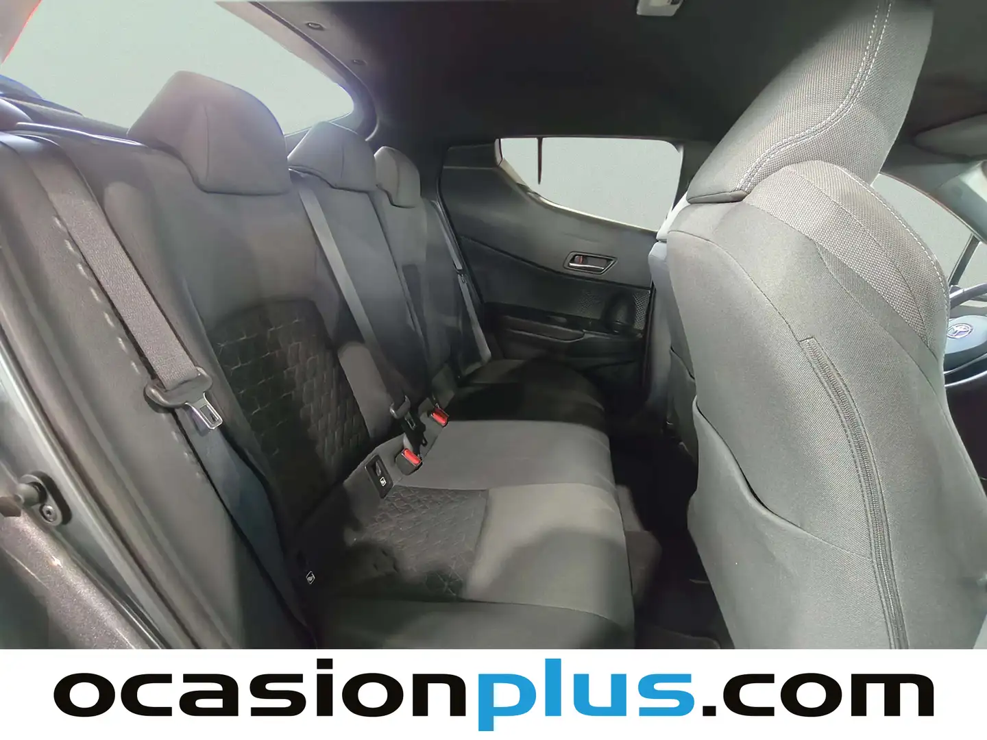 Foto Toyota C-HR Toyota C-HR 1.8 125H Advance (122 CV)