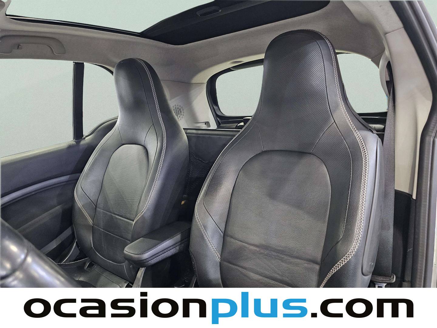 Equipamiento del Smart fortwo Smart ForTwo Brabus Xclusive Twinamic (109 CV)